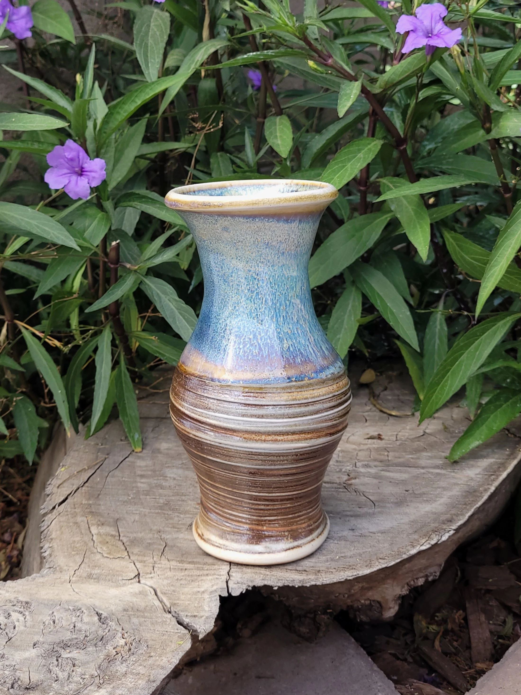 WFWooBlueBIOWhiteSlipTexturedVase1.jpg