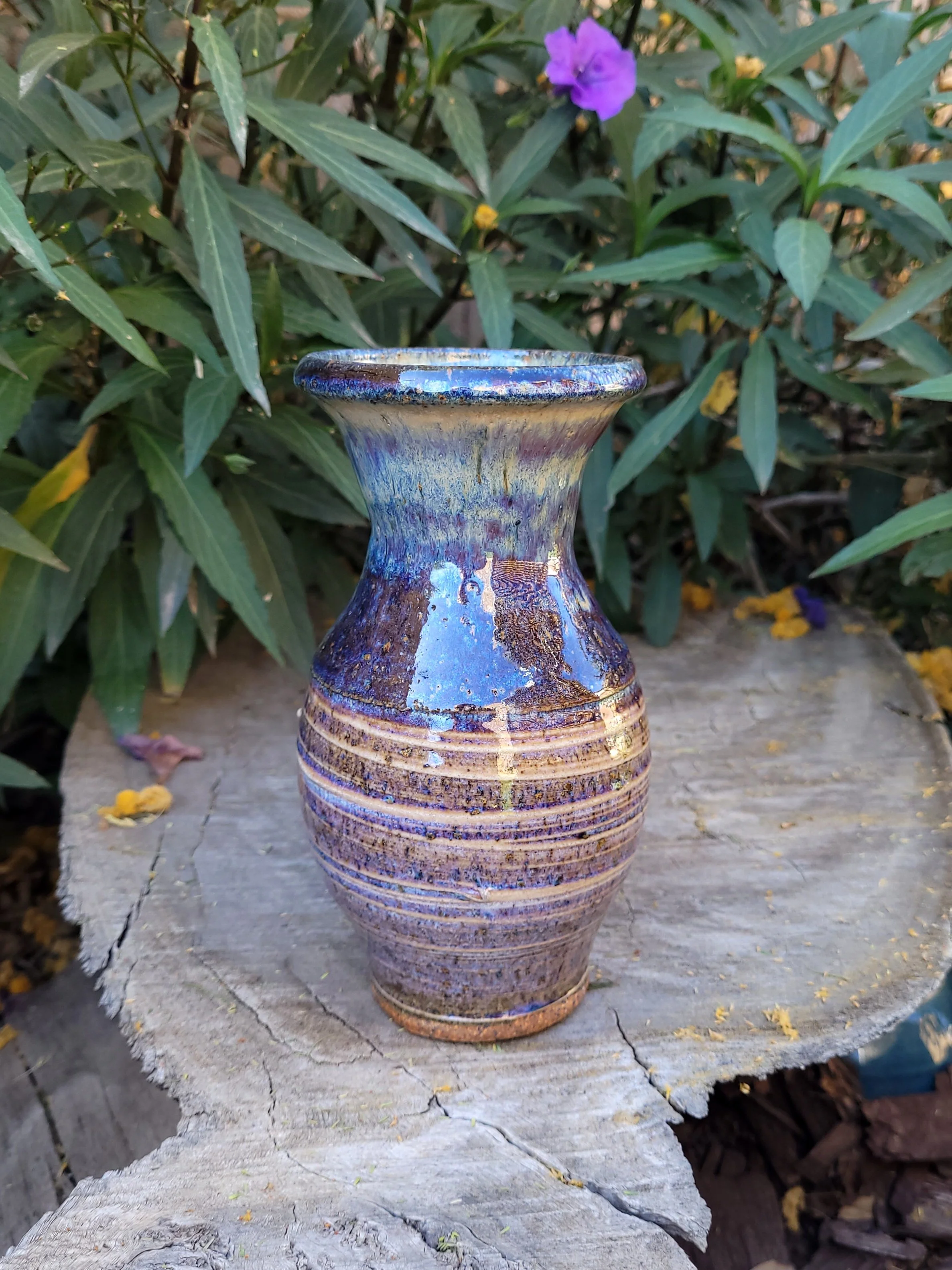SmallRutileTexturedVase1.jpg