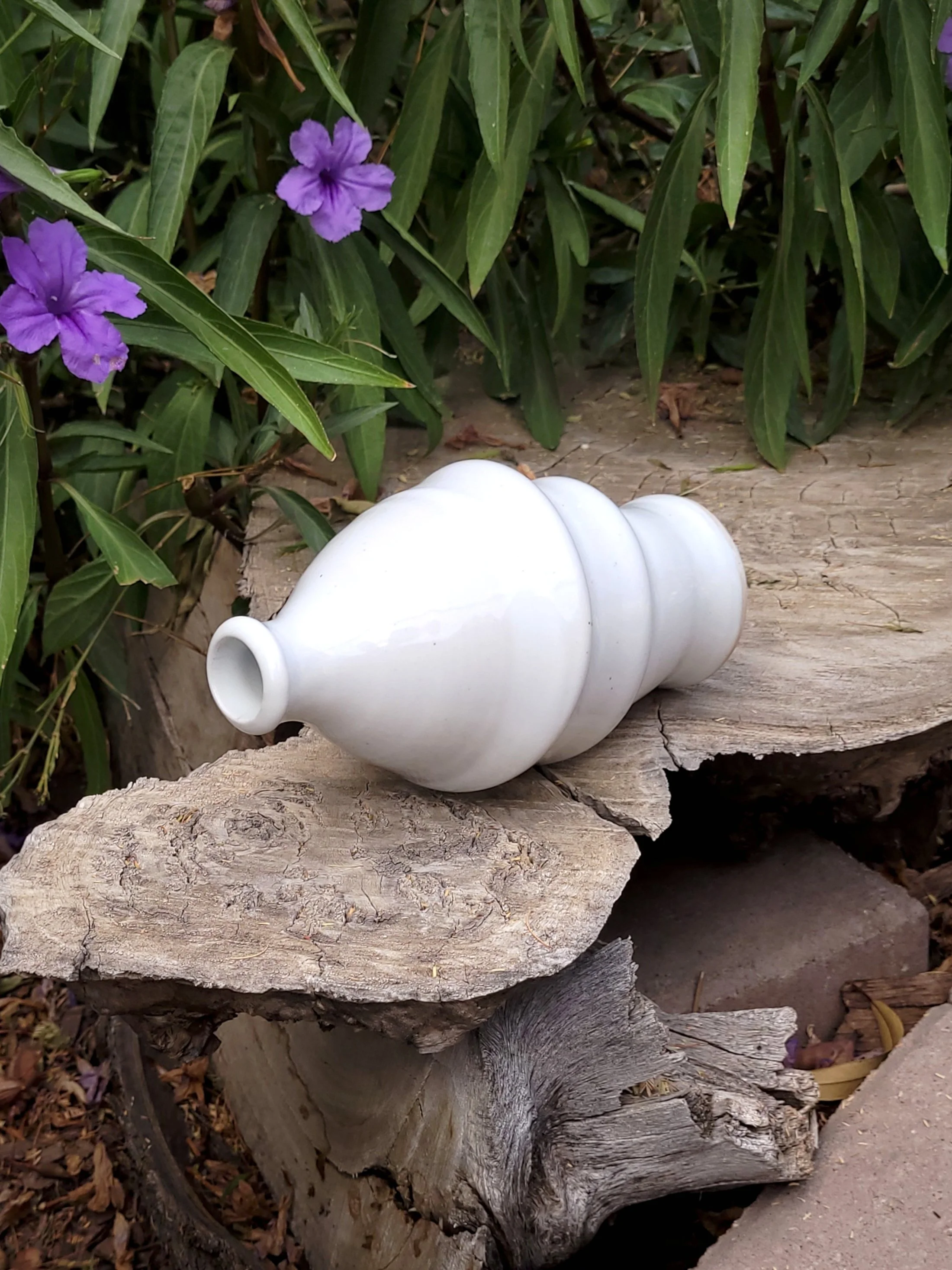 SnowWhiteSwirlBottle5.jpg