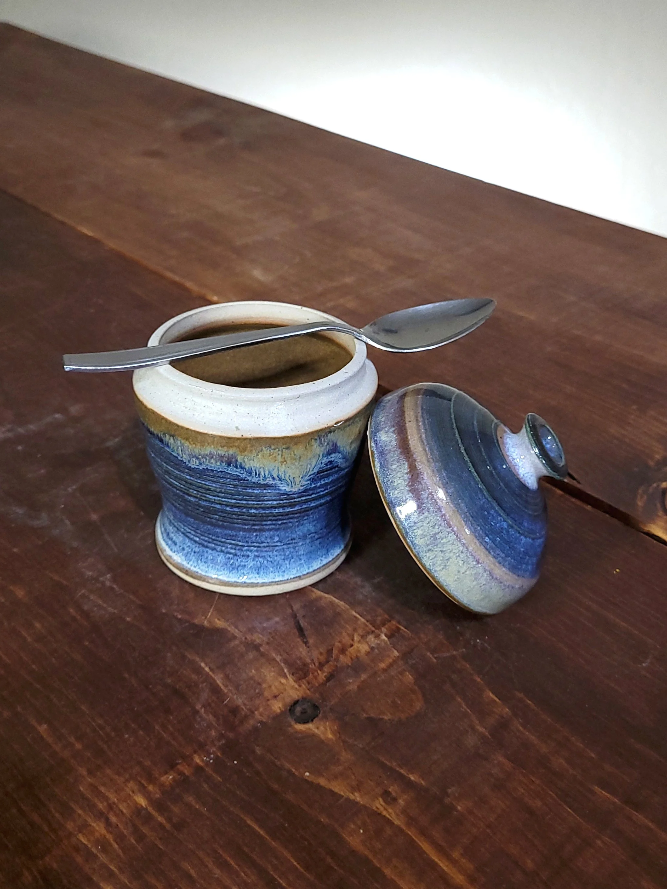 RutileBlueSlippedJar7.jpg