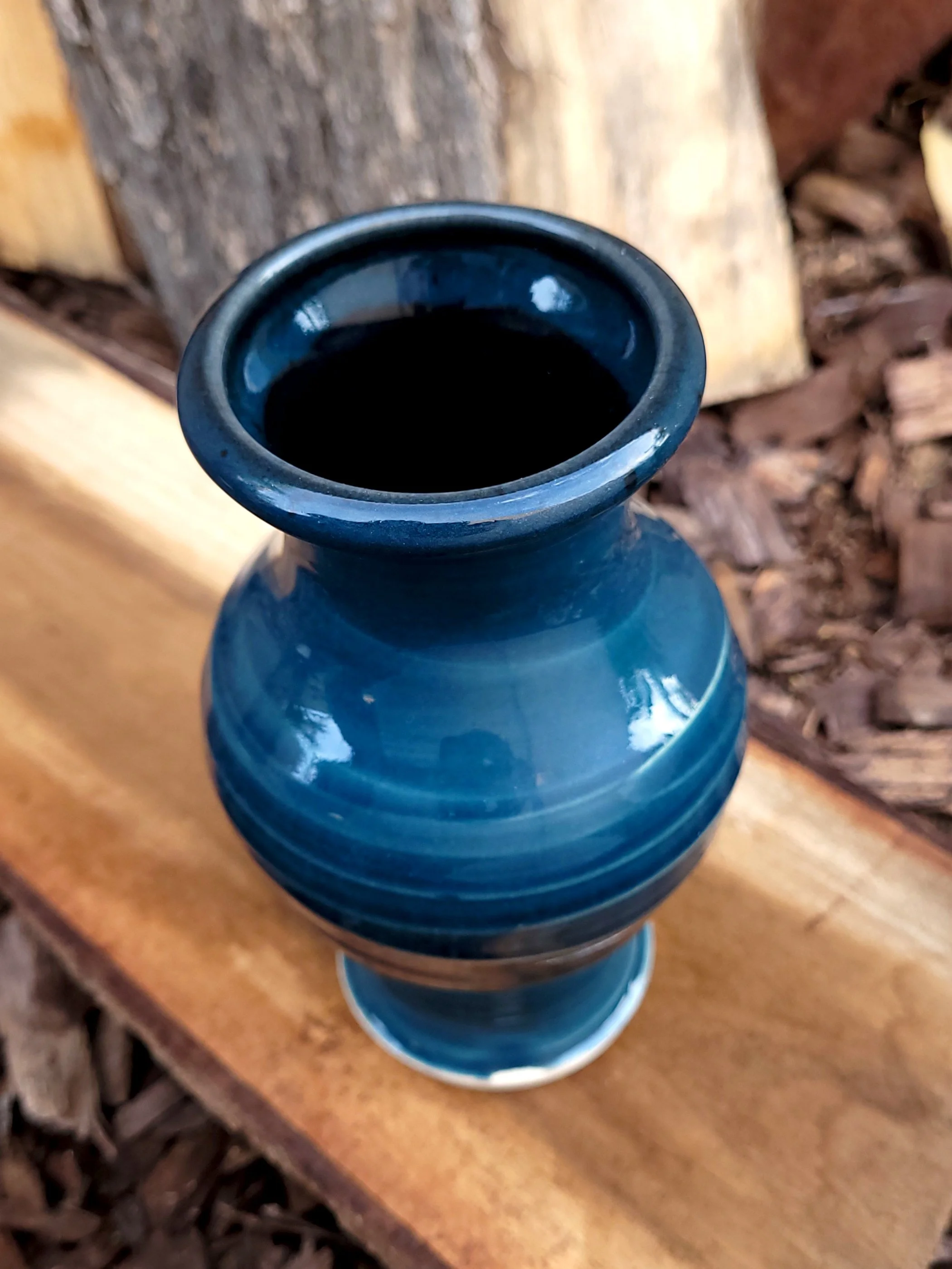 PeacockGreenSmallVase7.jpg