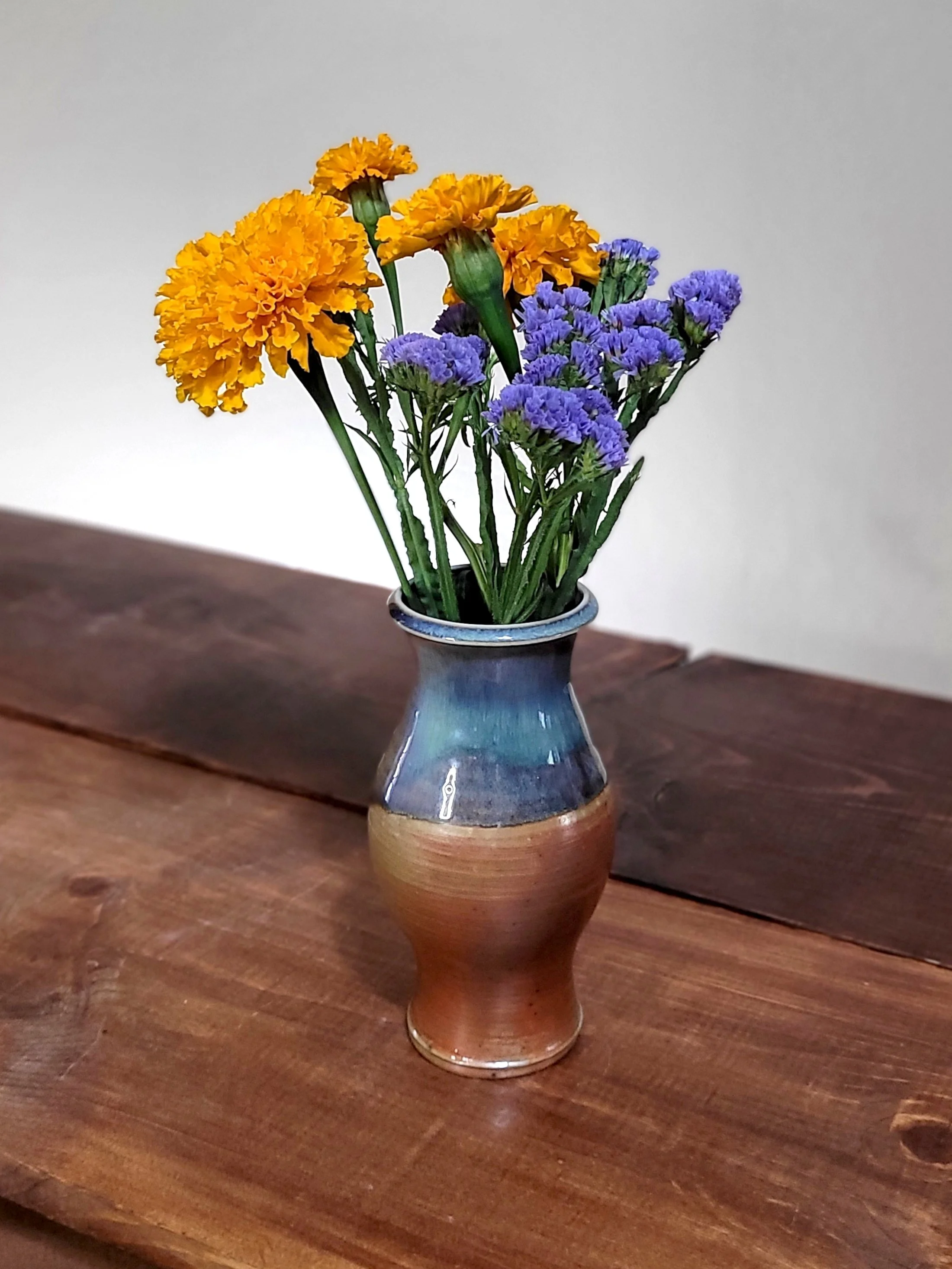 WFWooBlueandOrangeFlashingVase14.jpg