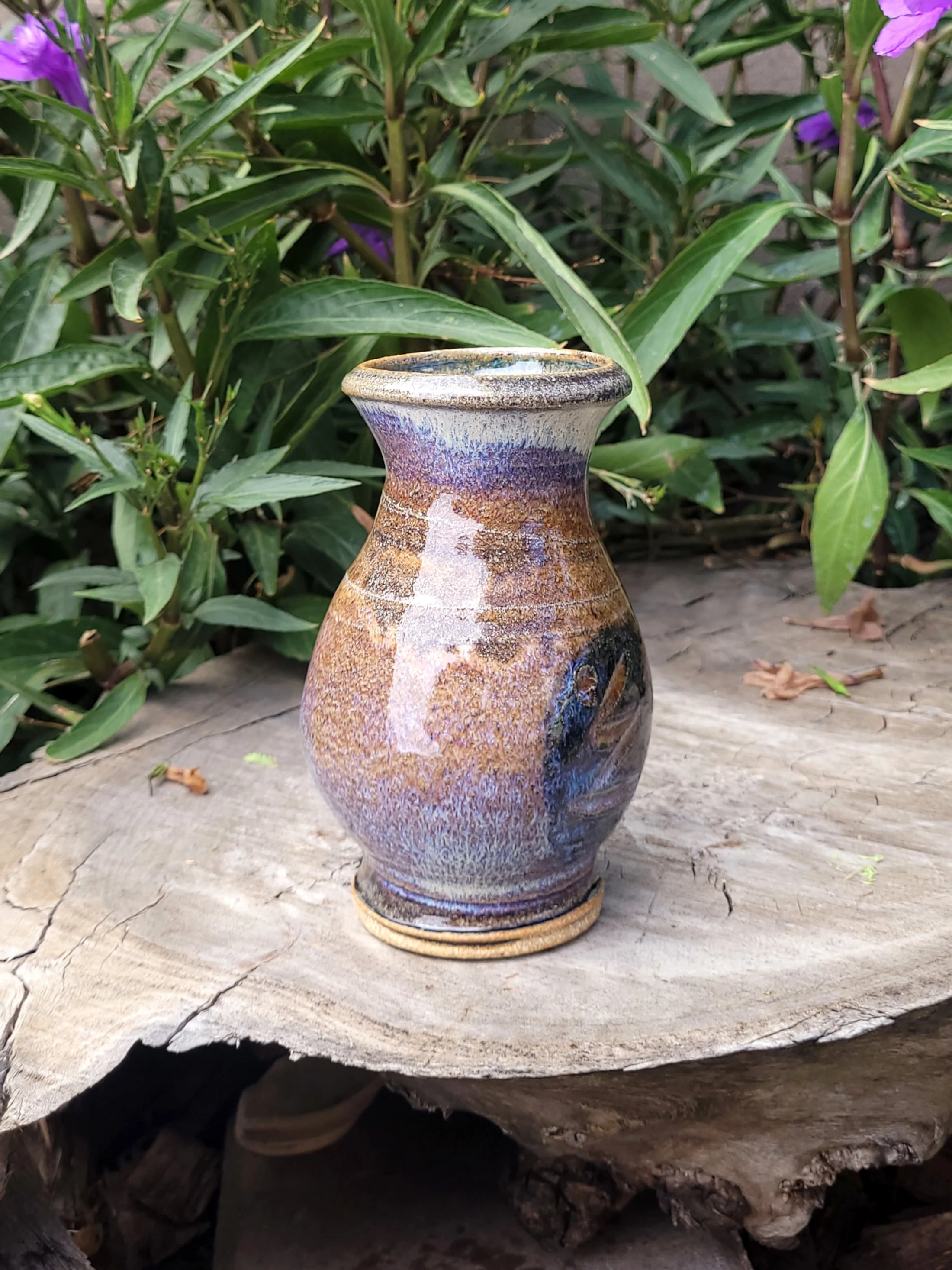 RutileBlueSlippedZigZagVase9.jpg