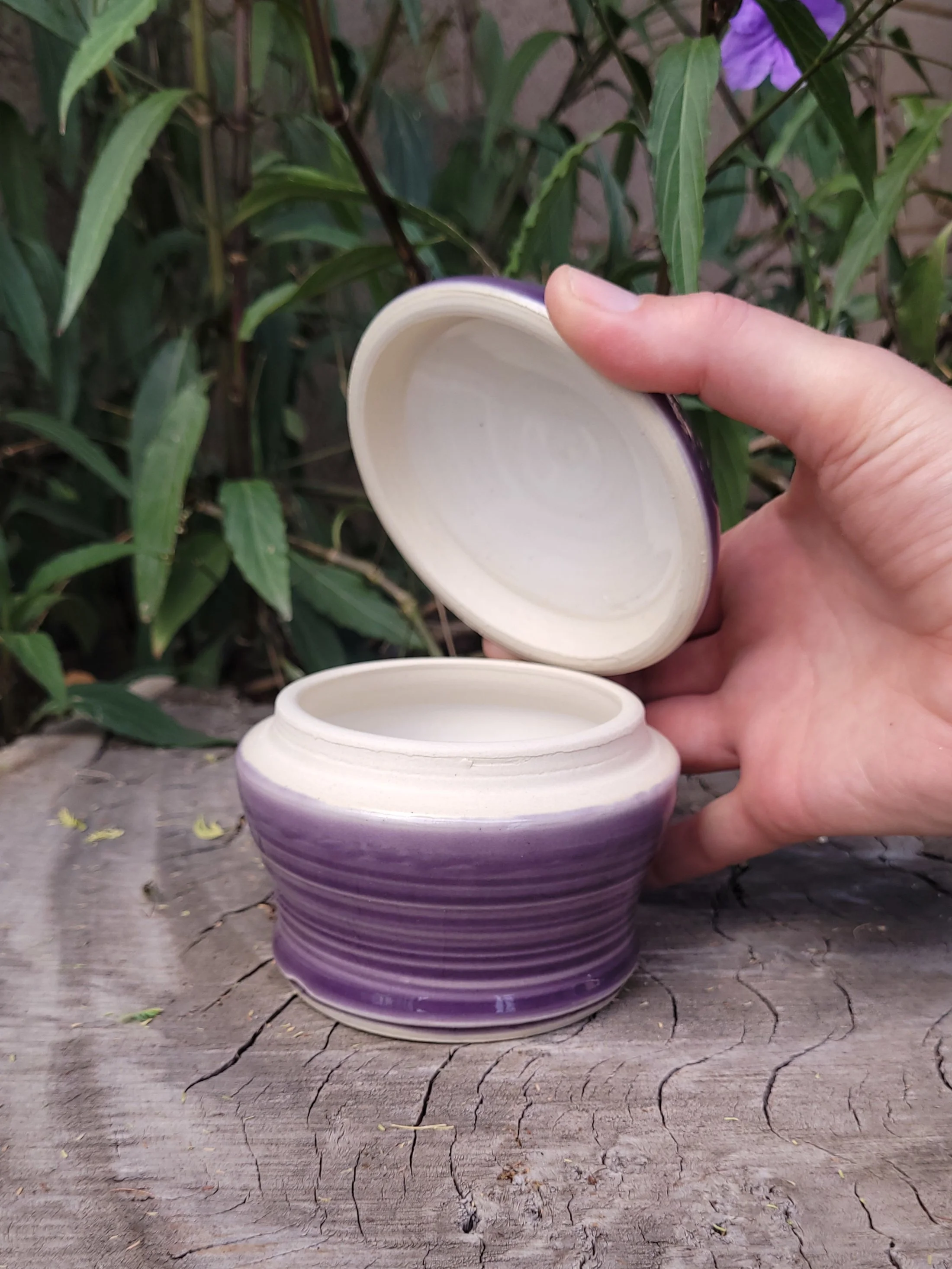LilacTexturedJar9.jpg