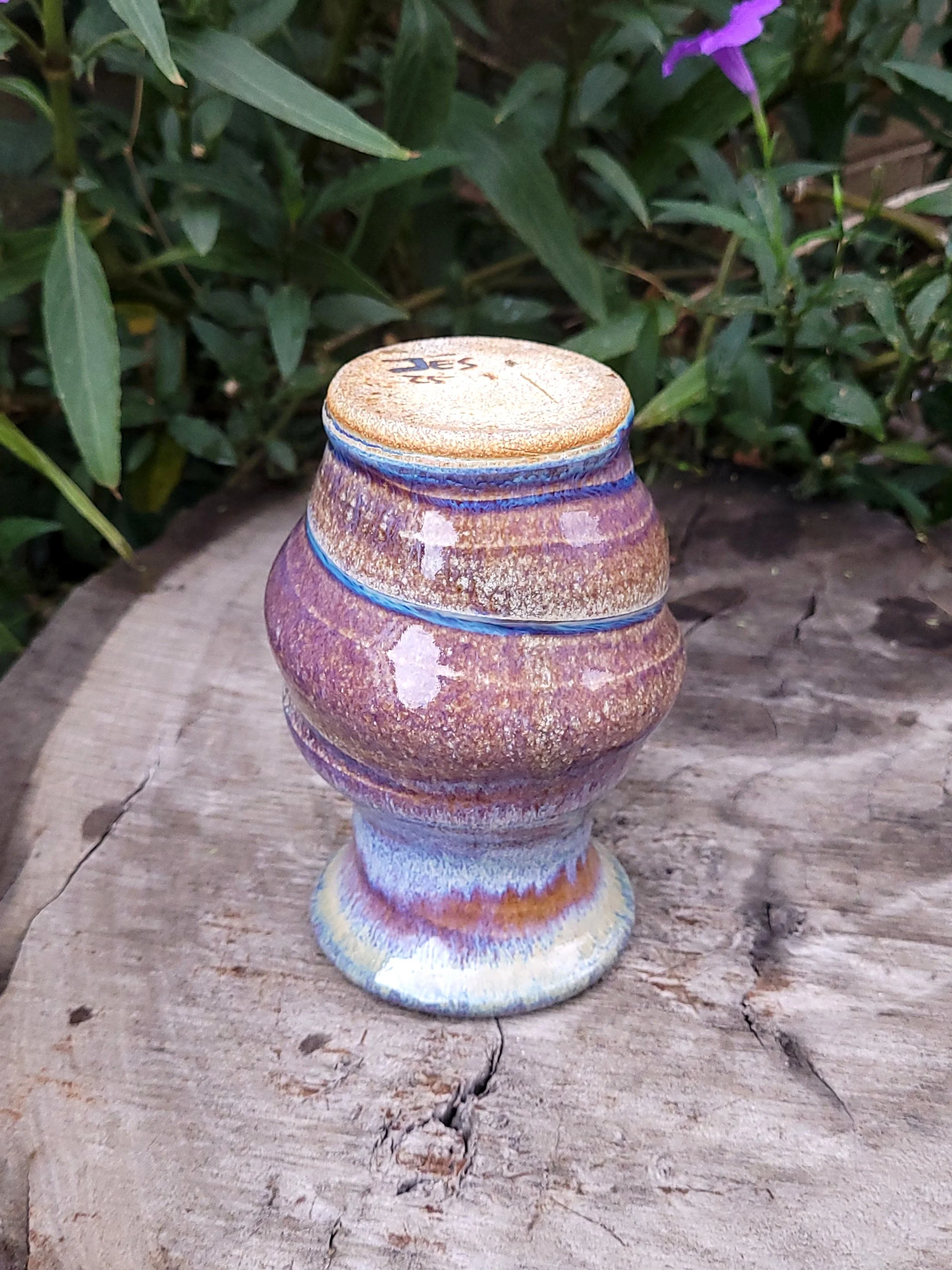 LavenderTanPearlVaseb9.jpg