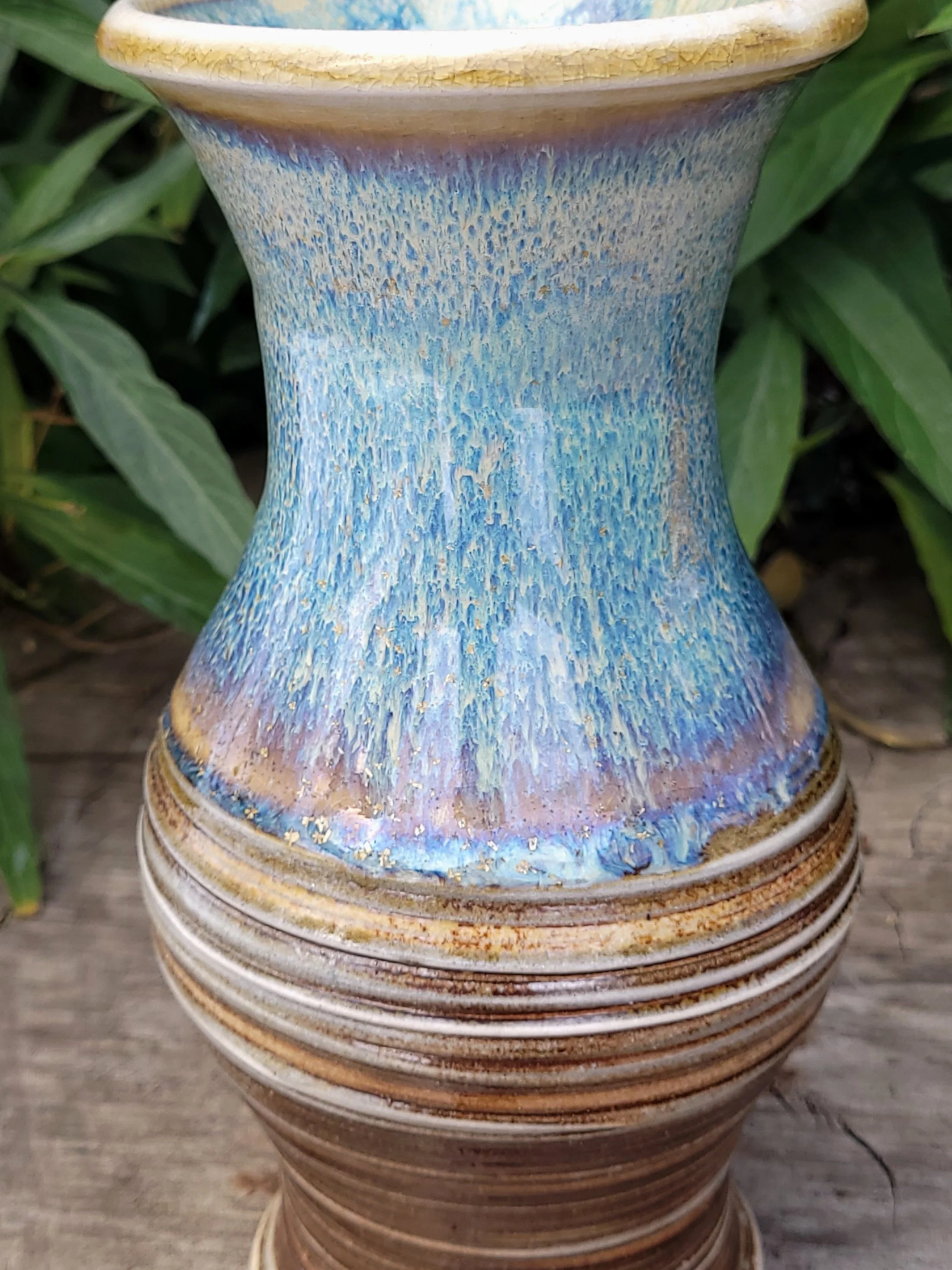 WFWooBlueBIOWhiteSlipTexturedVase4.jpg
