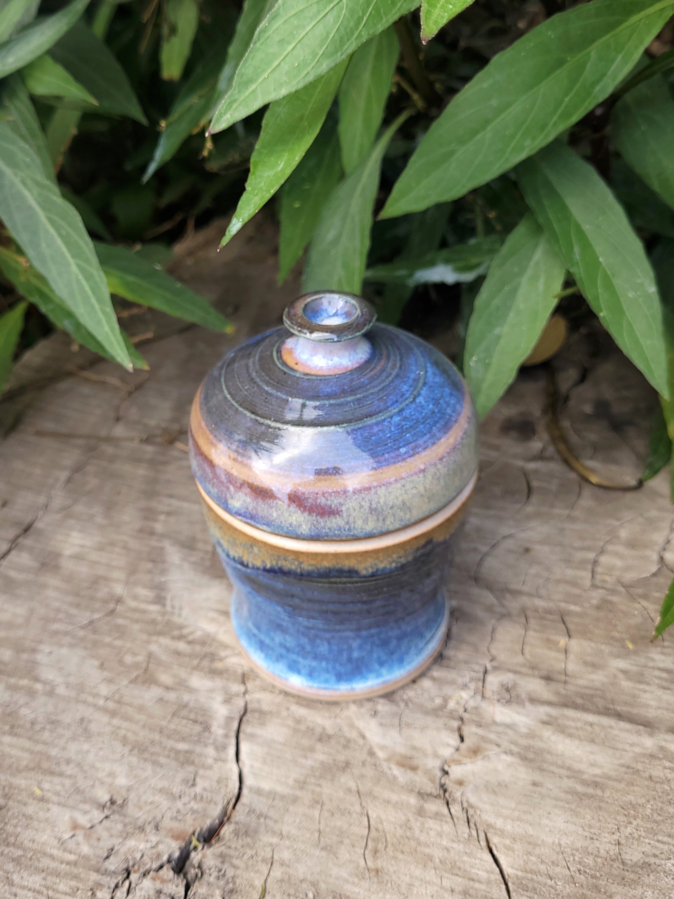 RutileBlueSlippedJar10.jpg