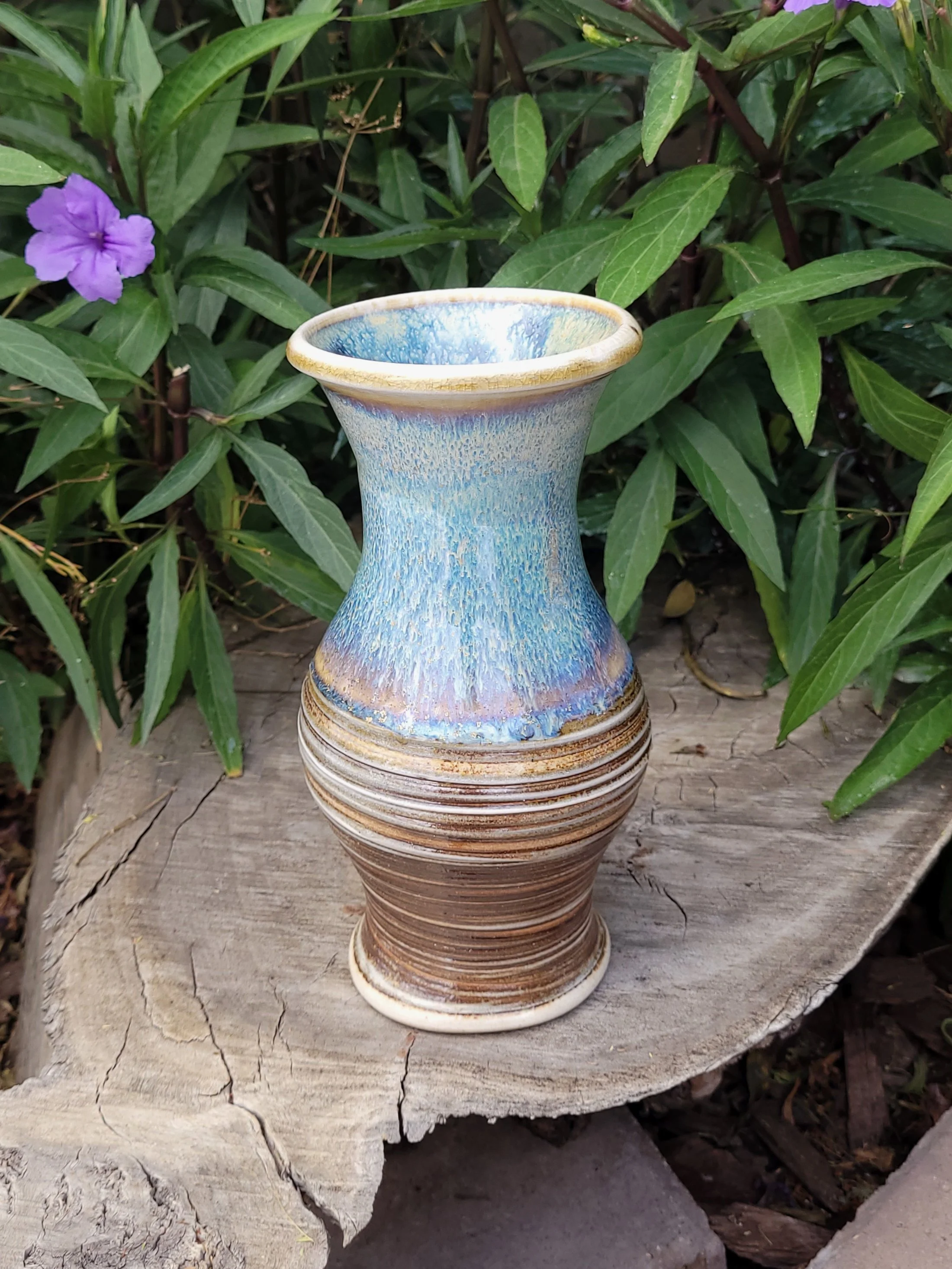 WFWooBlueBIOWhiteSlipTexturedVase2.jpg