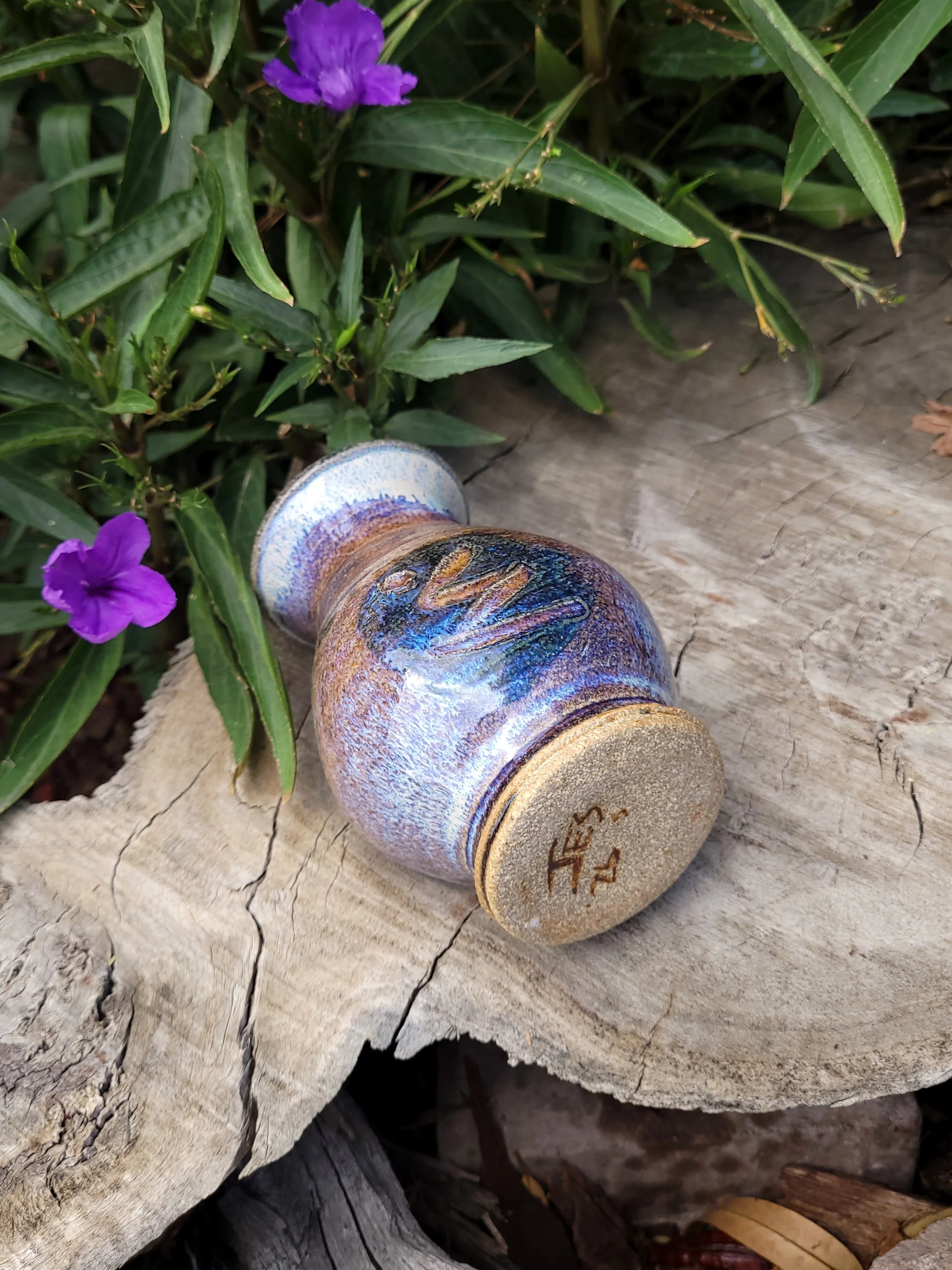 RutileBlueSlippedZigZagVase8.jpg