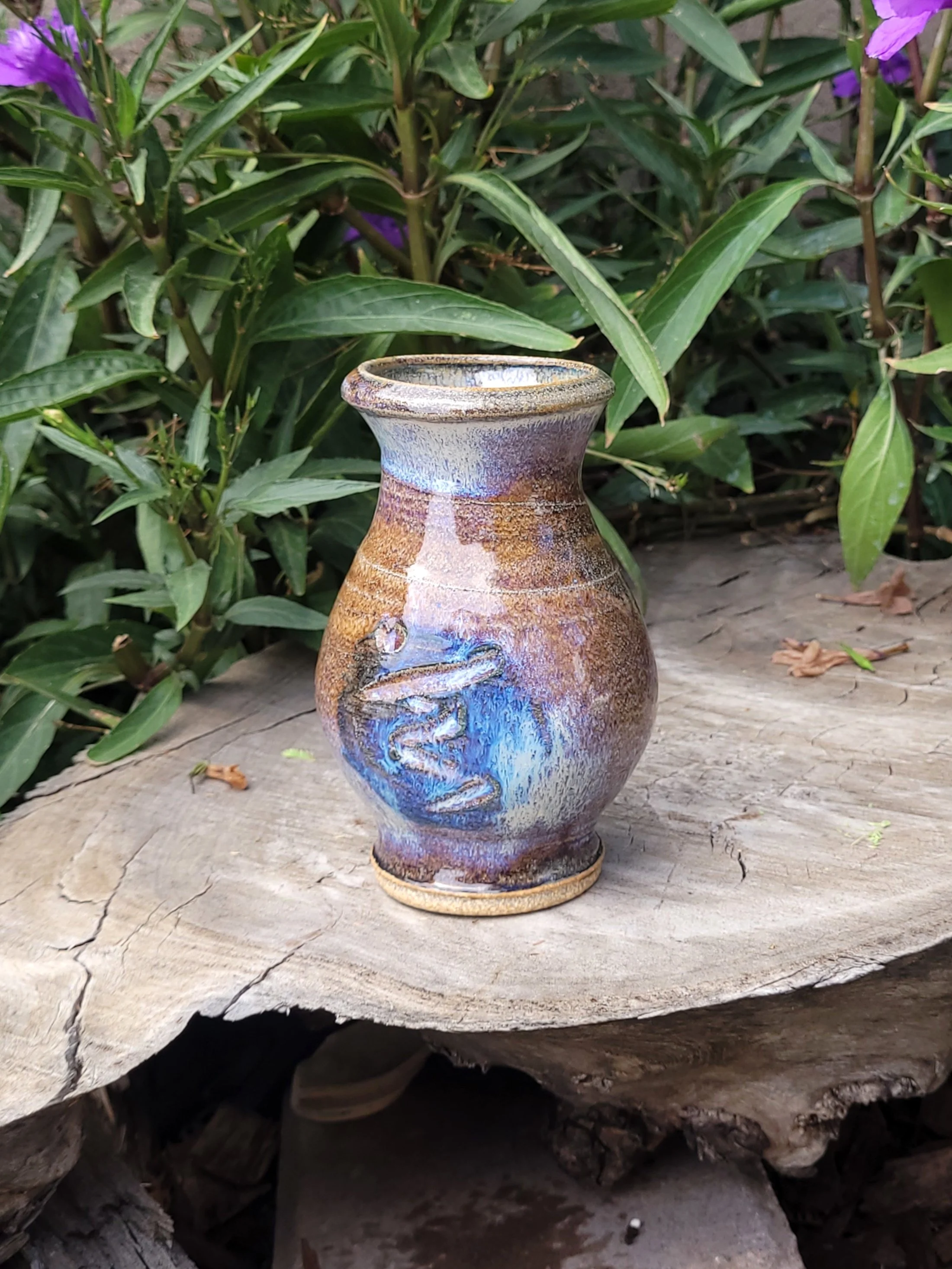 RutileBlueSlippedZigZagVase3.jpg