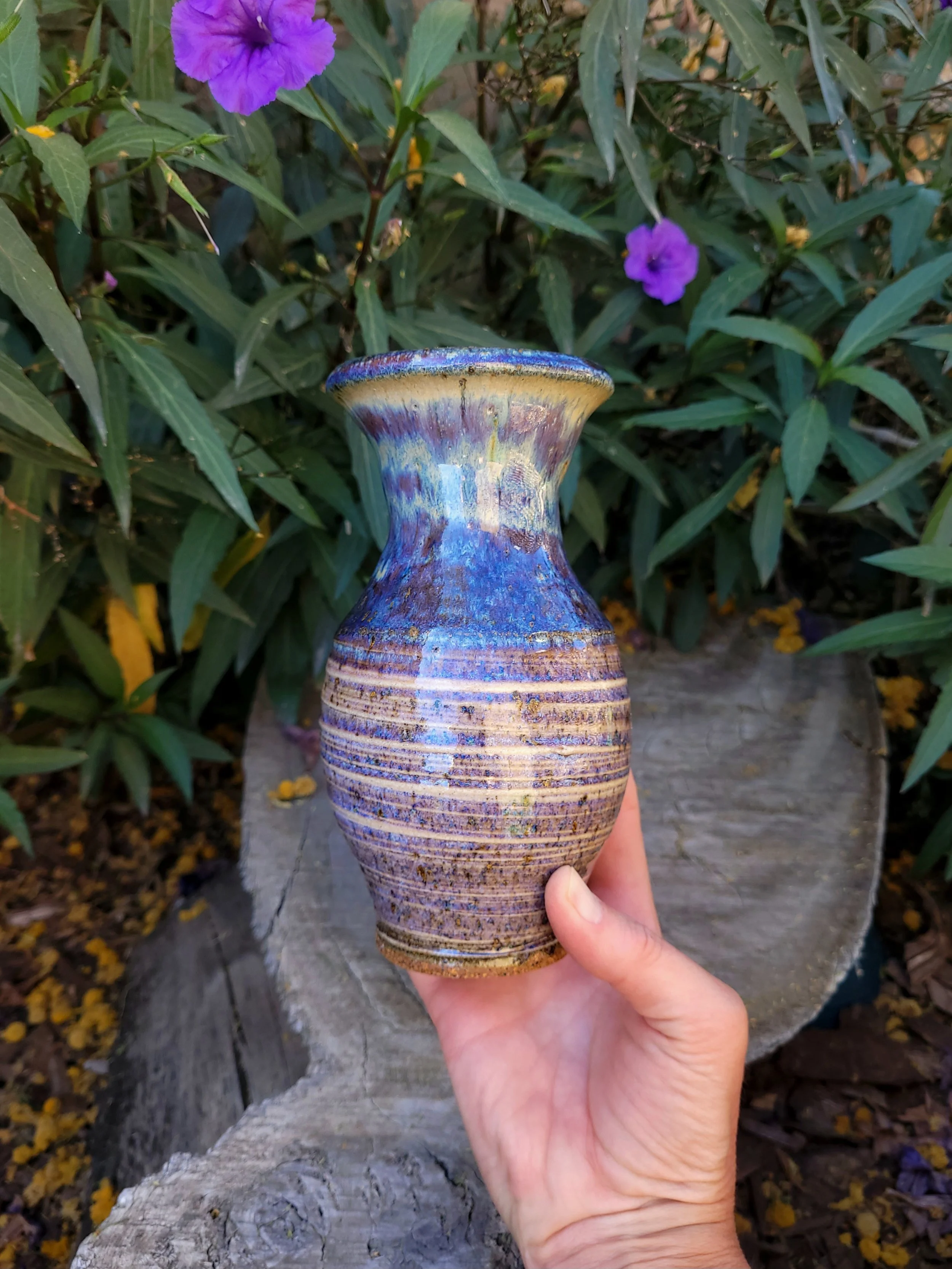 SmallRutileTexturedVase1 (11).jpg