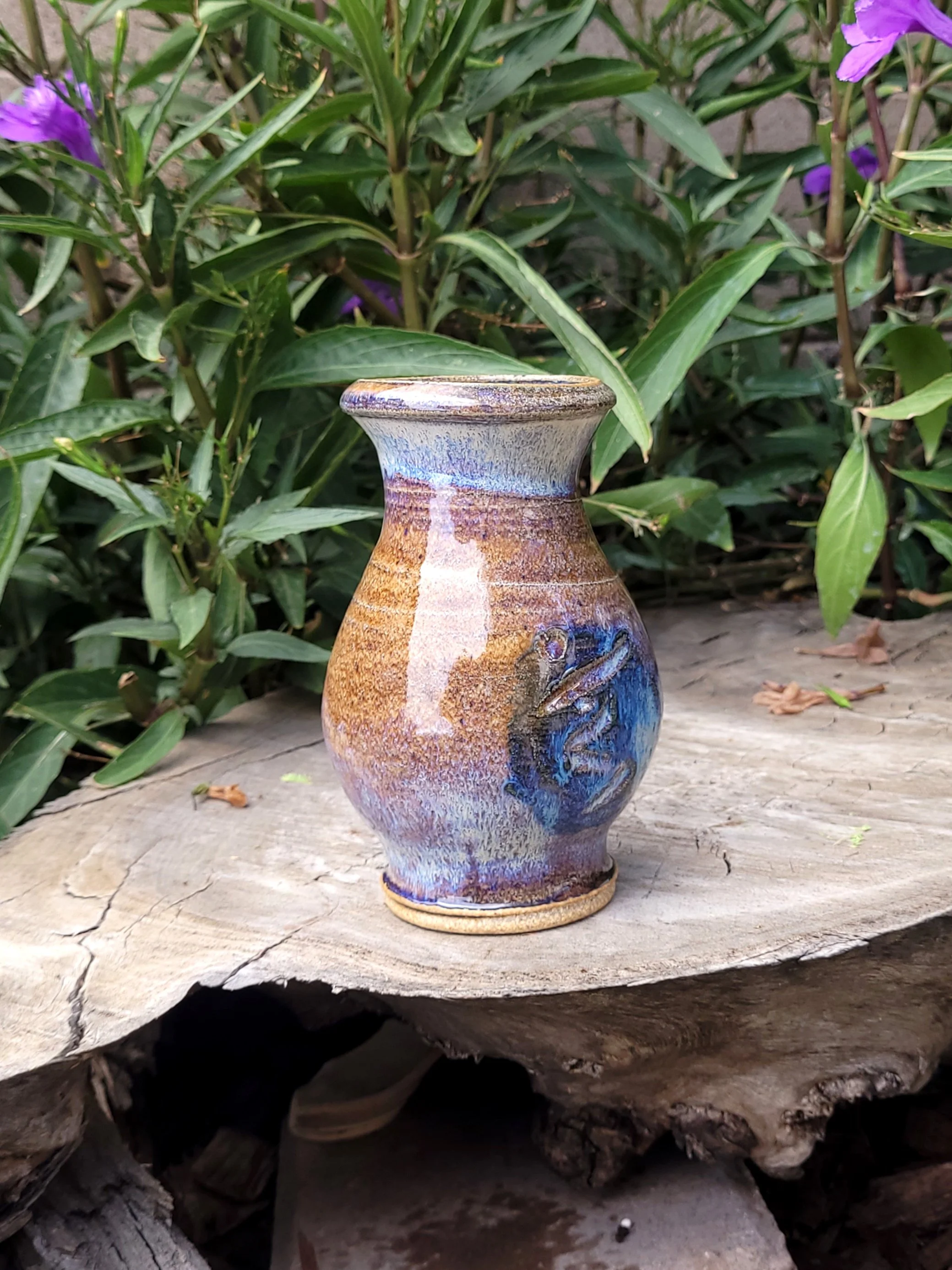 RutileBlueSlippedZigZagVase2.jpg