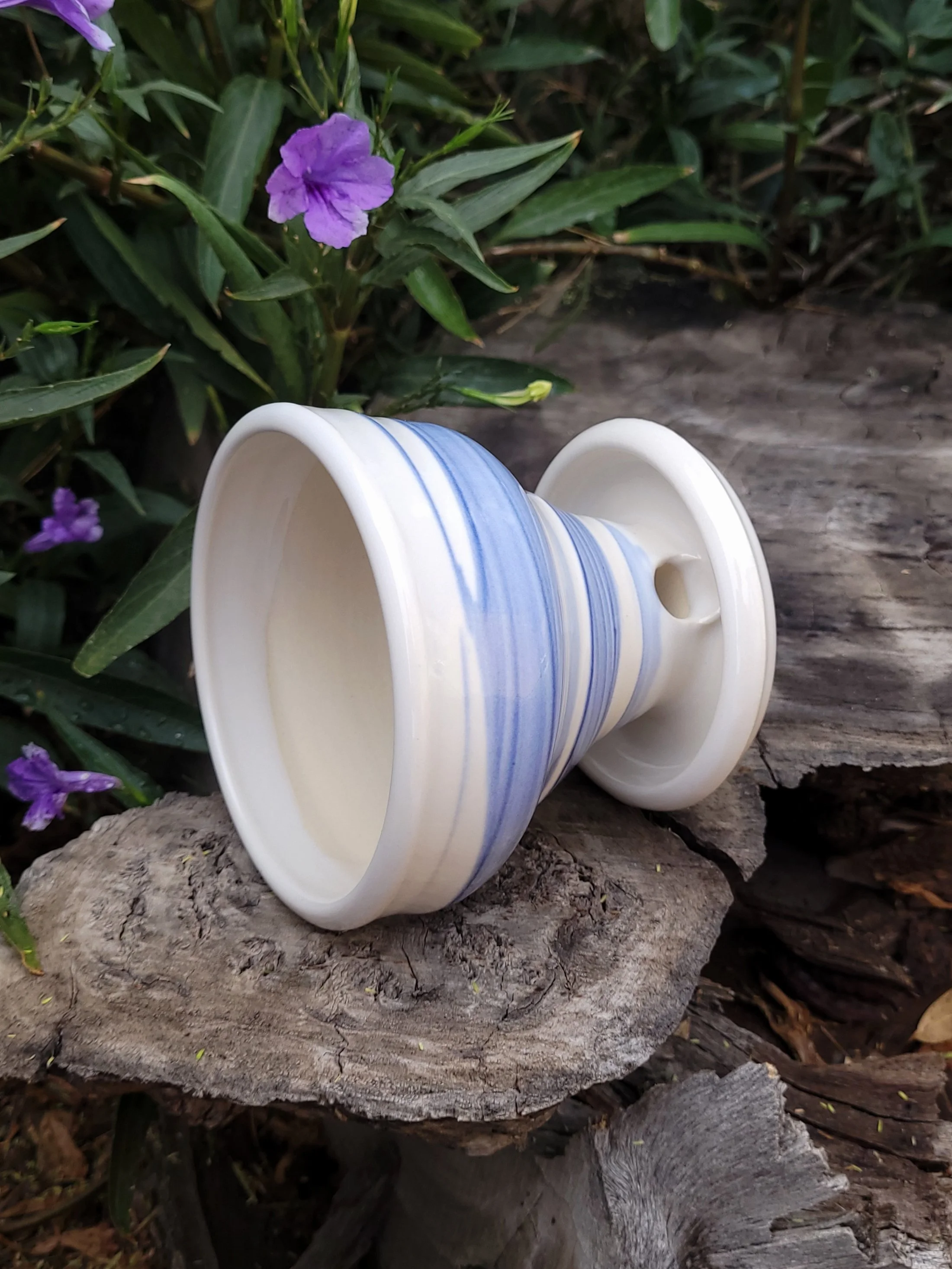 WhiteBlueSlippedSwirlPlanter4.jpg