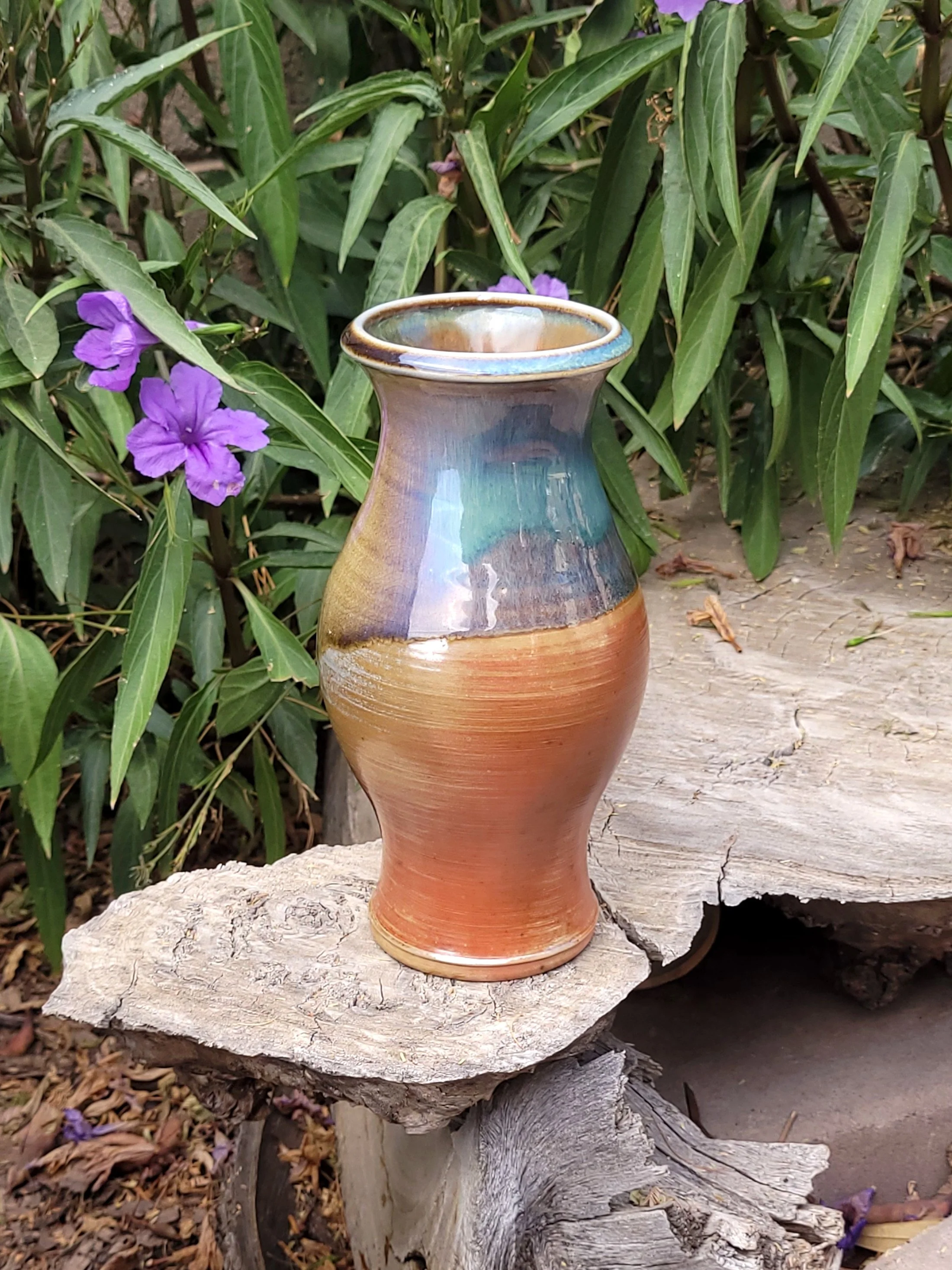 WFWooBlueandOrangeFlashingVase2.jpg
