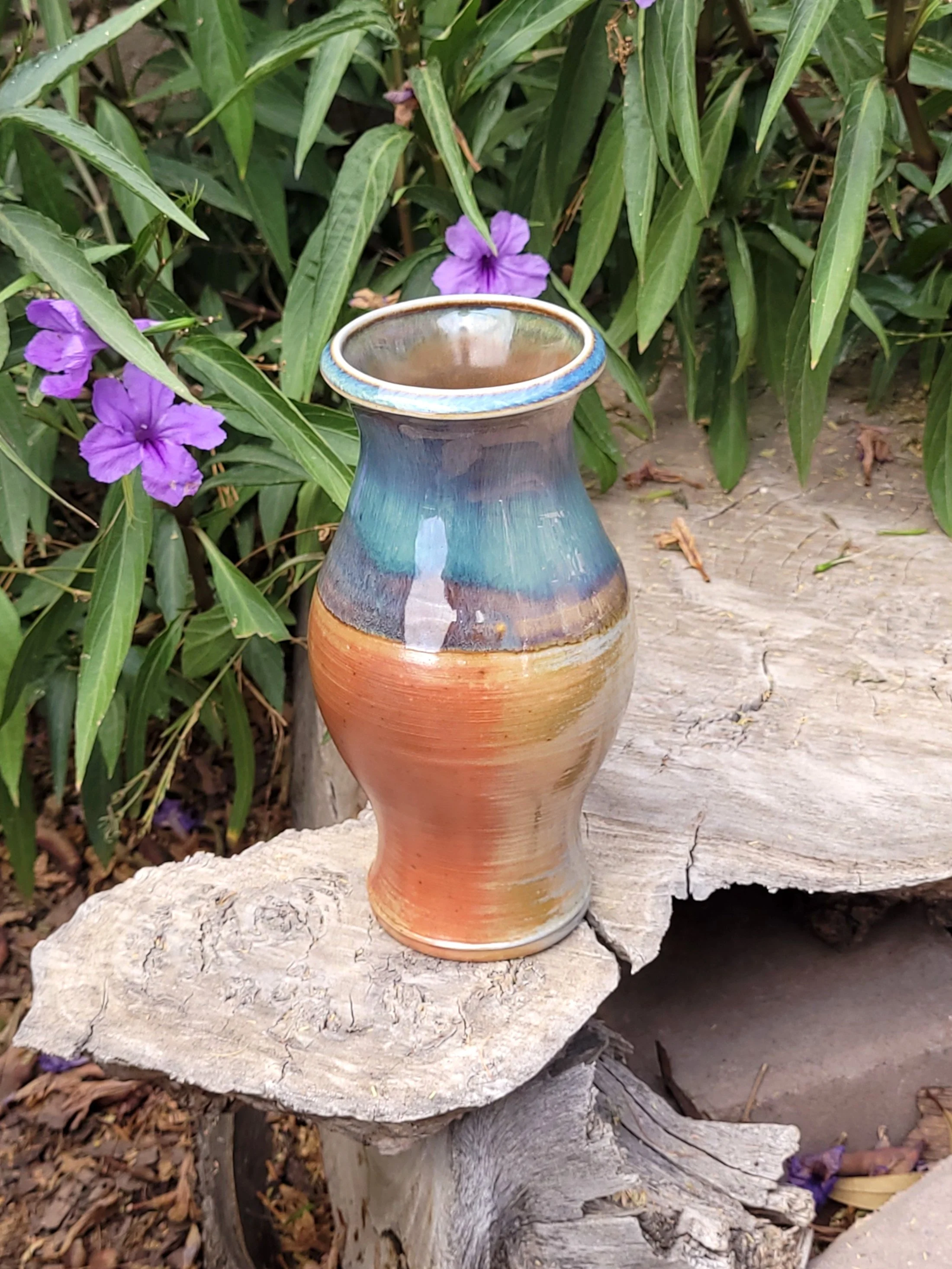WFWooBlueandOrangeFlashingVase3.jpg