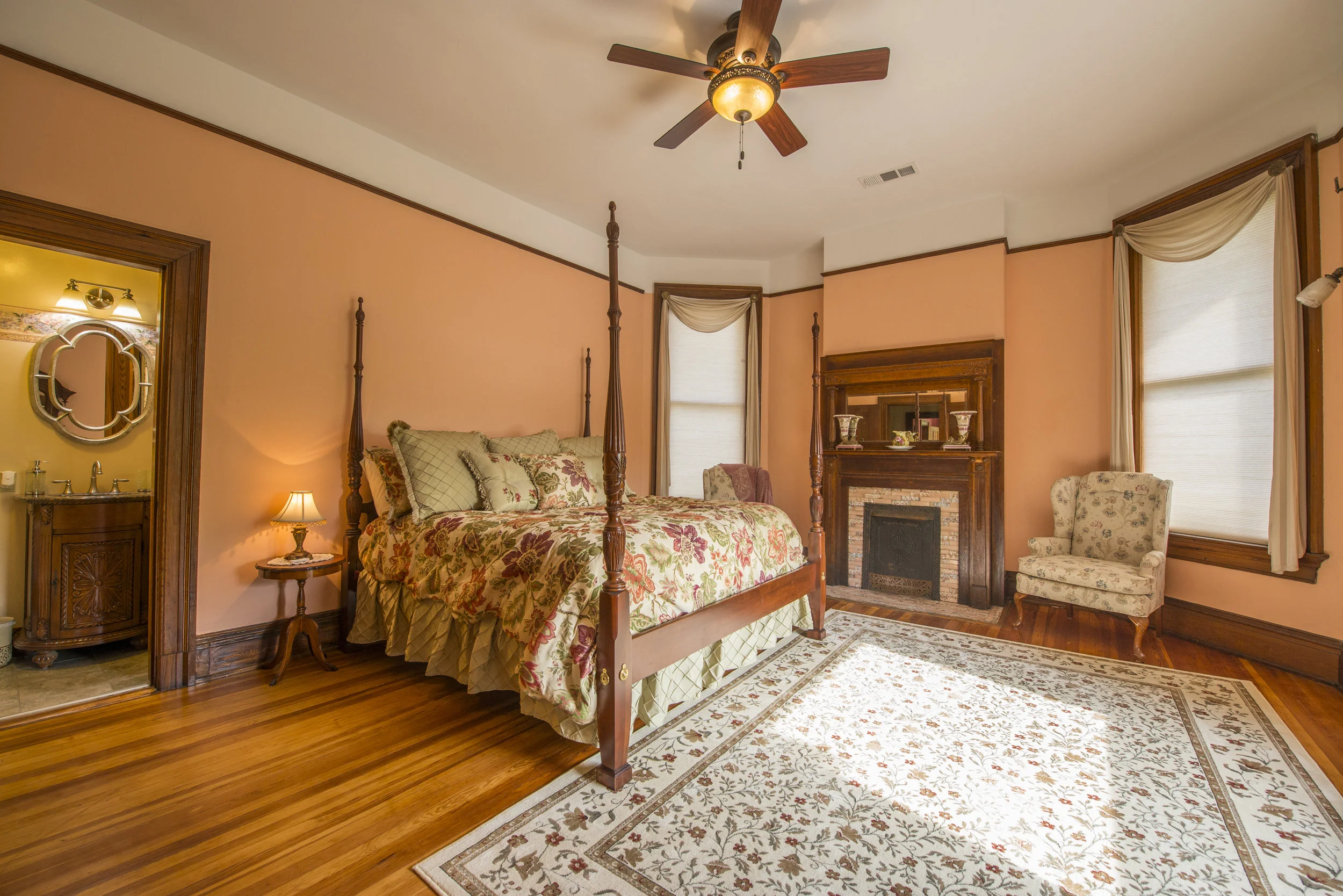 Queen Anne Suite - Alan Jones Photography