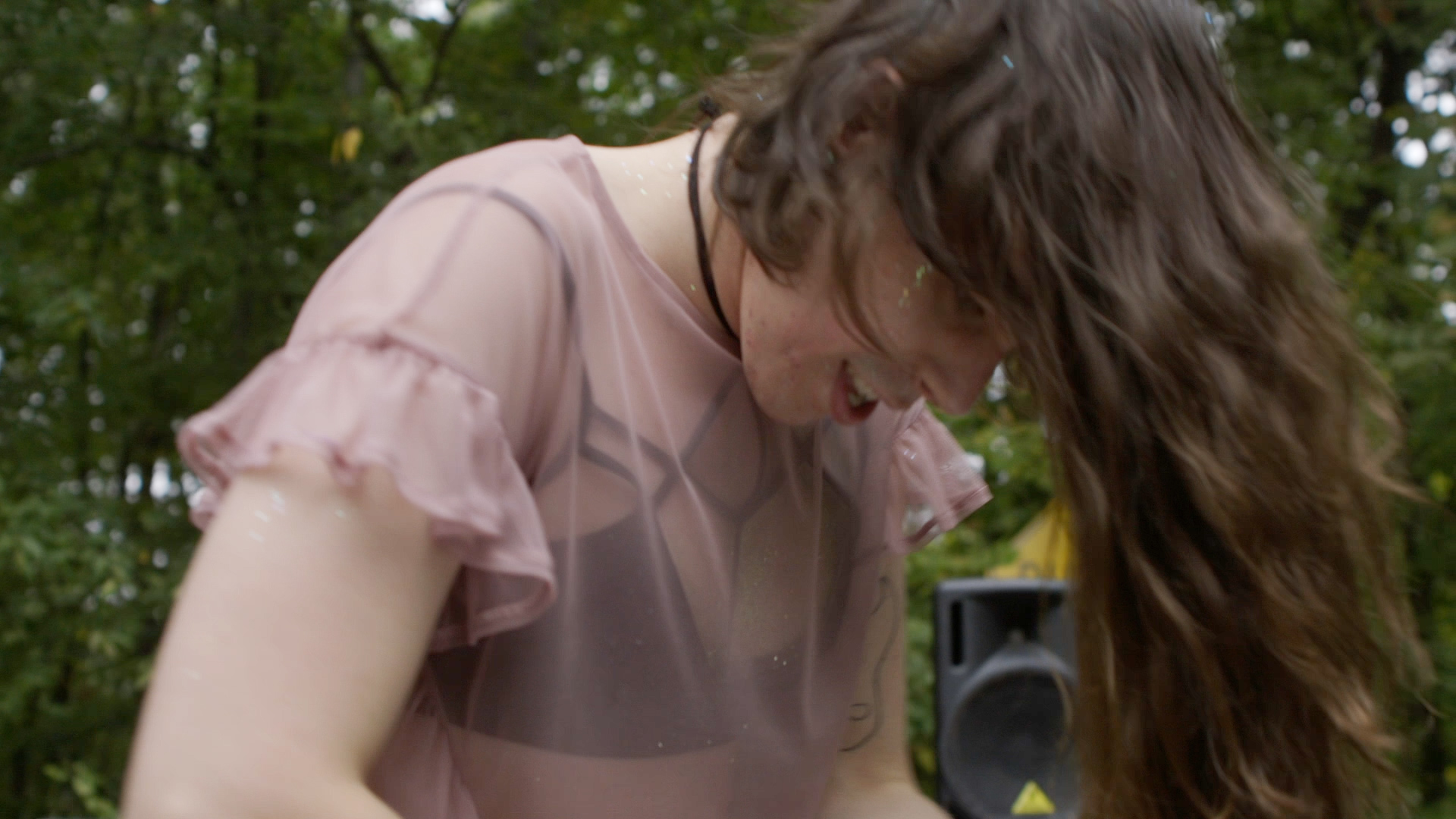 Music Vid.00_01_30_07.Still004.jpg