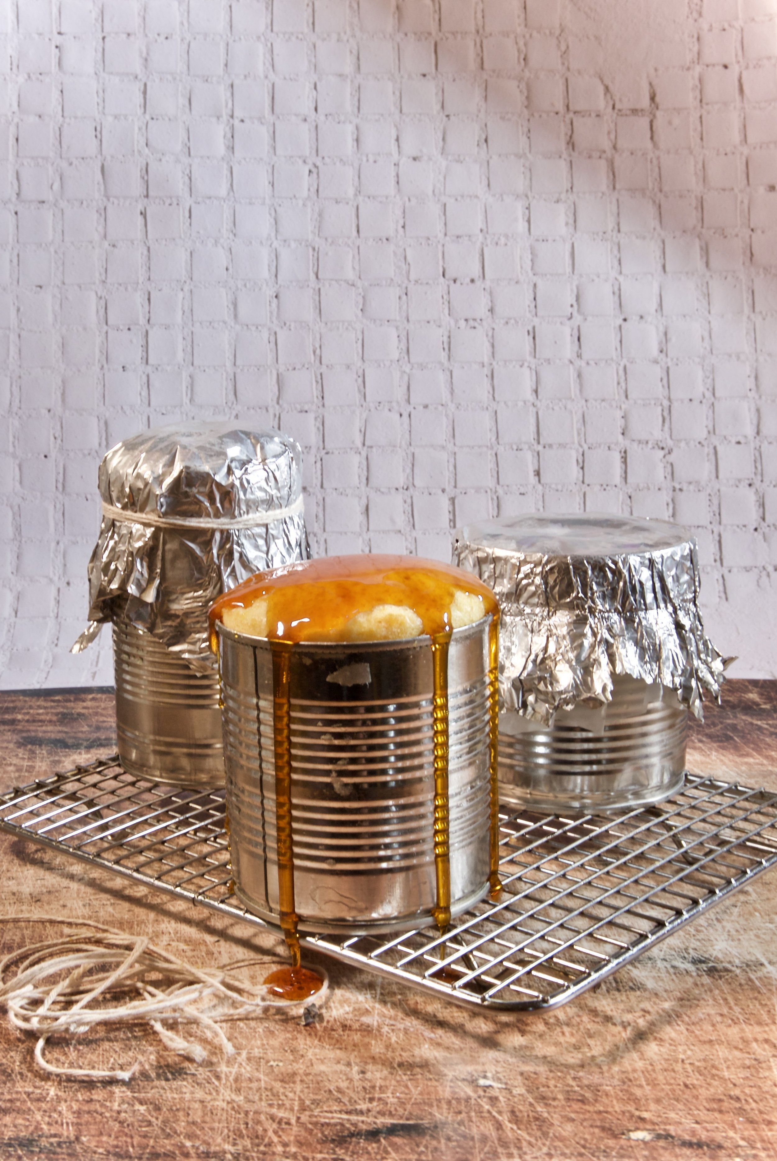 STEAMED GOLDEN SYRUP SPONGE.