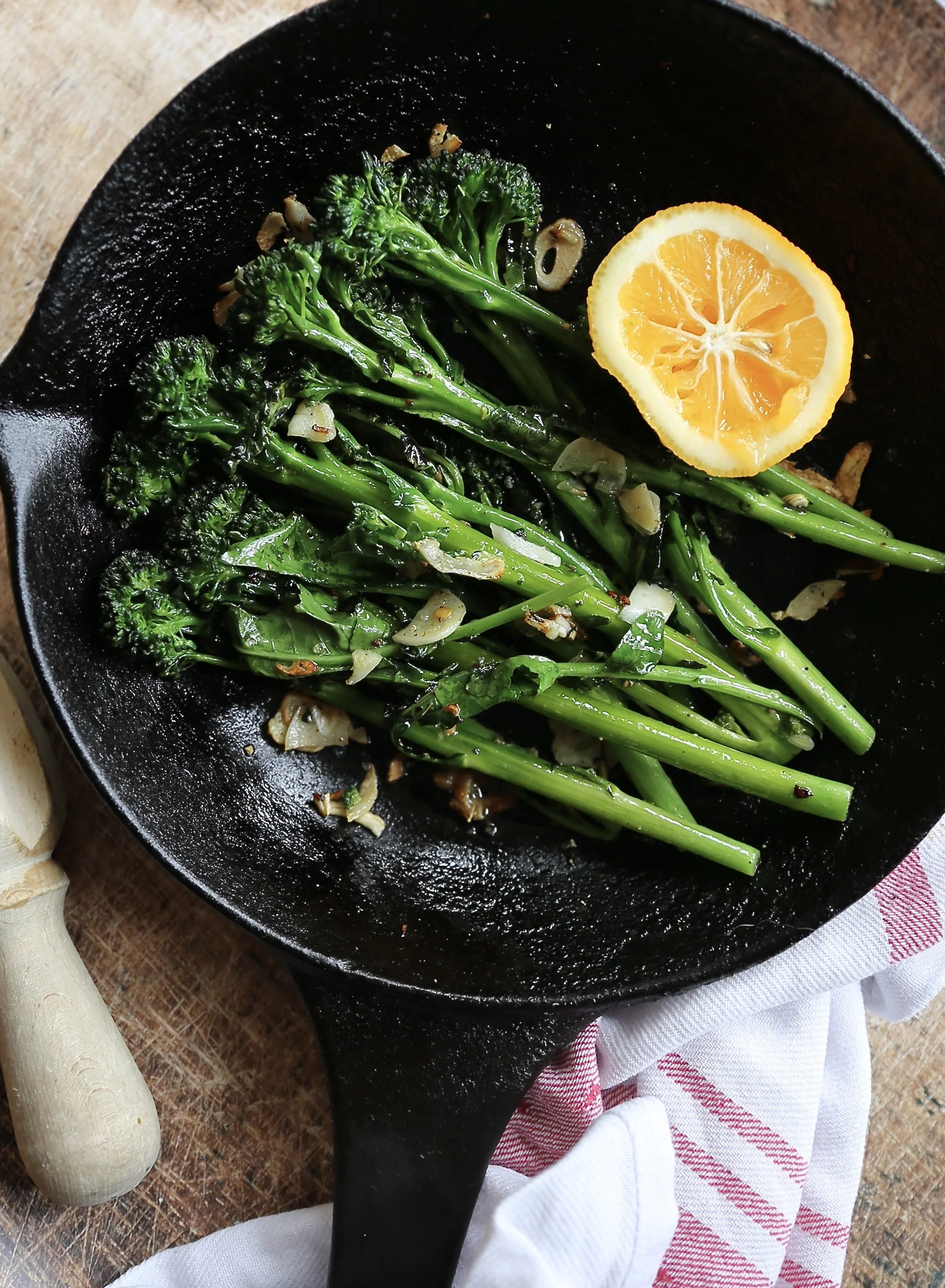 BROCCOLINI, TOASTED GARLIC, CHILLI AND LEMON