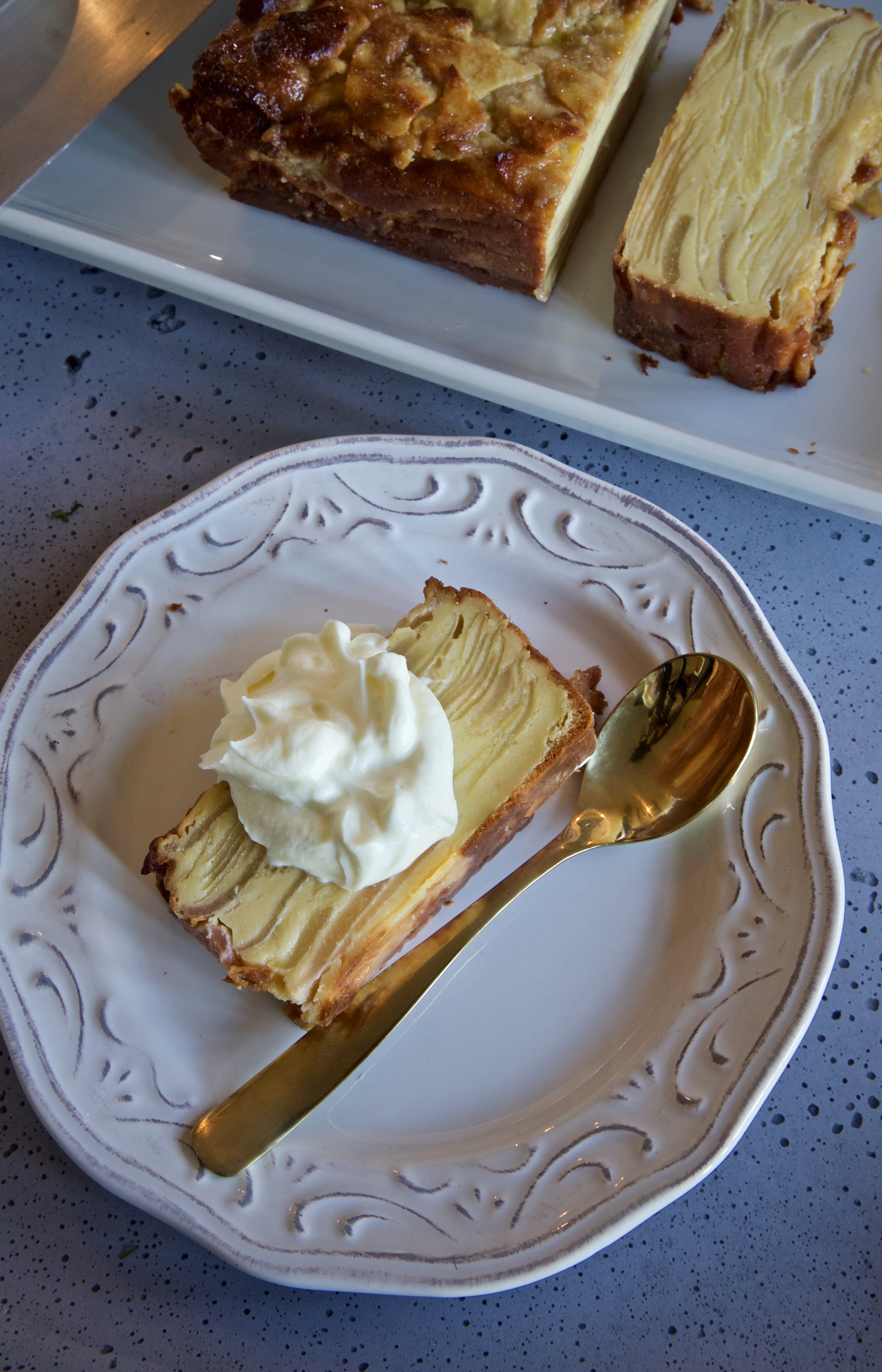 INVISIBLE APPLE CAKE