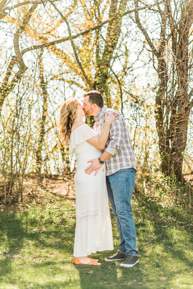 FIRST BABY LIFESTYLE MATERNITY CHICAGO PHOTOGRAPHER-13.jpg