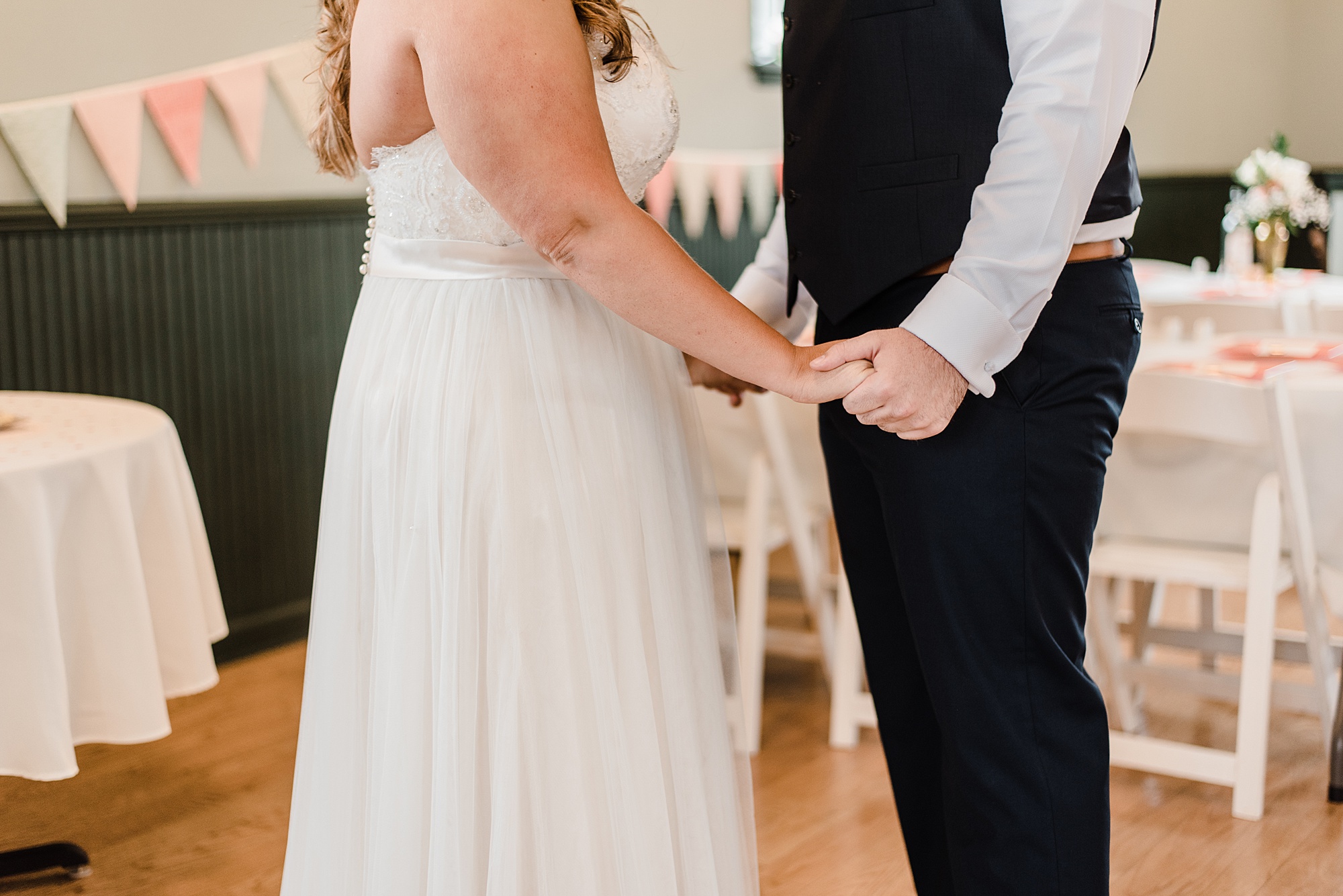 CHICAGO-WEDDING-PHOTOGRAPHER-WEB-DESIGNER-ENGAGEMENT-LISH-MARIE_0137.jpg