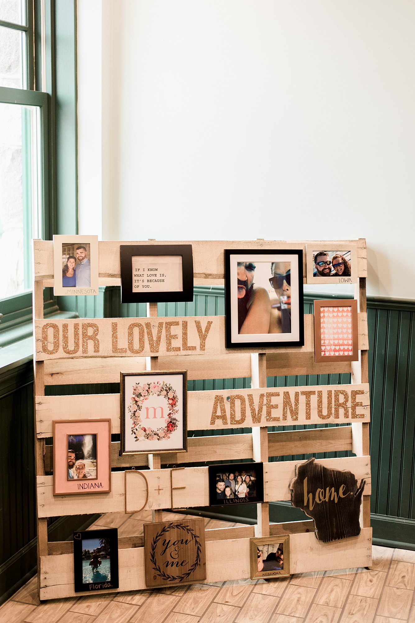 CHICAGO-WEDDING-PHOTOGRAPHER-WEB-DESIGNER-ENGAGEMENT-LISH-MARIE_0158.jpg