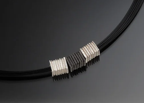   Mix and match these affordable sliders for a look that can be changed everyday!﻿  