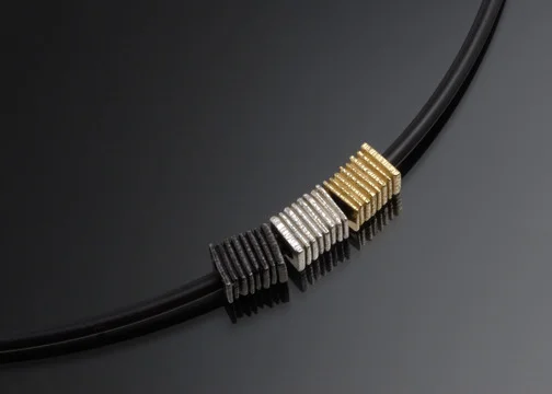   Mix and match these affordable sliders for a look that can be changed everyday!﻿  