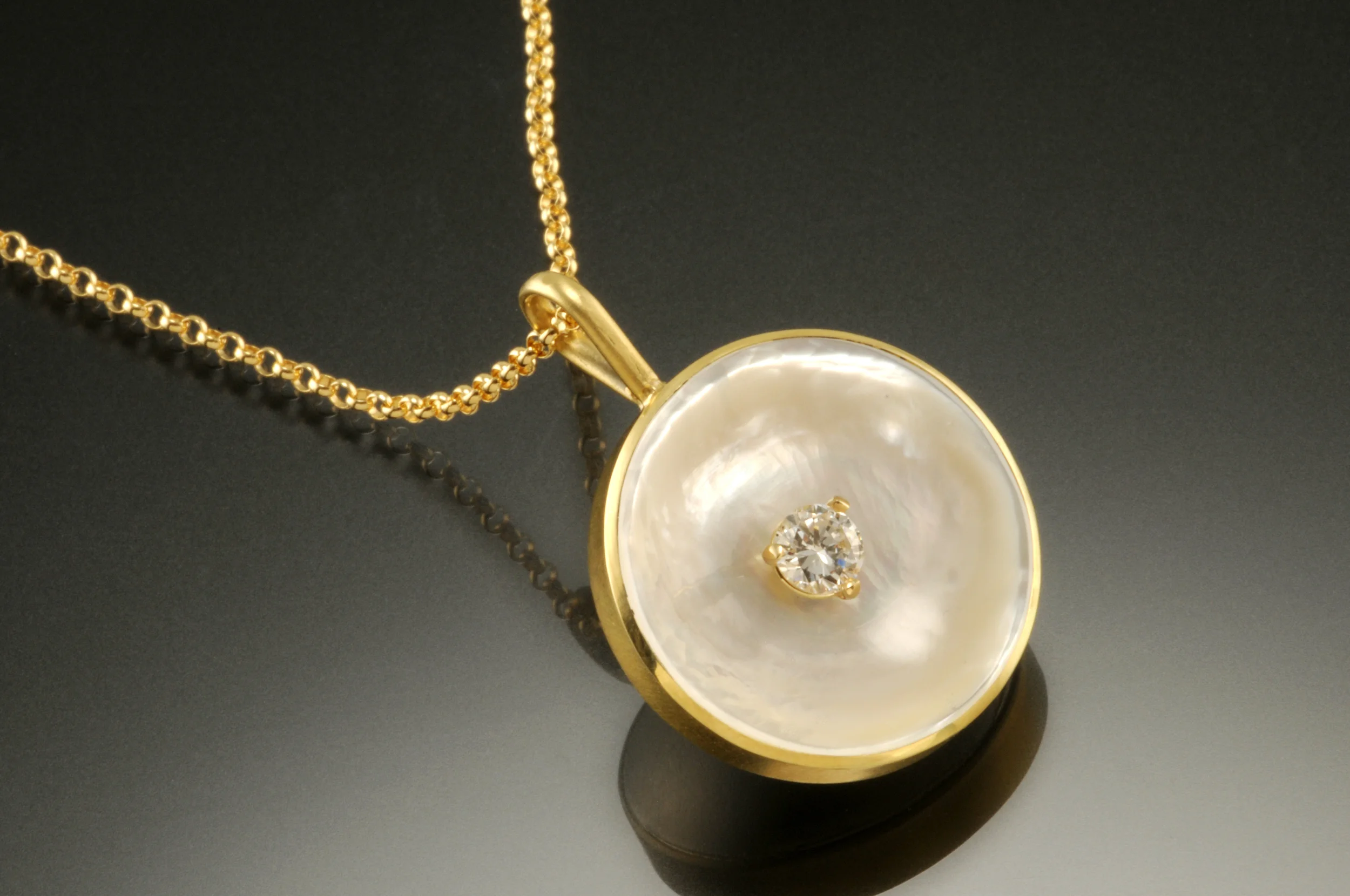 ANCIENTPRLNECKLACEONCHAIN.ed.jpg