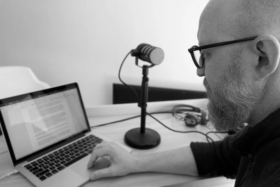 andrew_bracey_podcaster.jpg