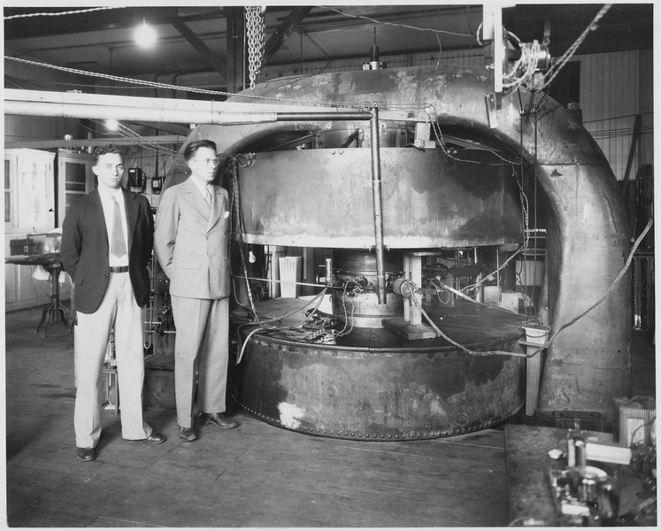 M.Stanley Livingston & Ernest O. Lawrence in front of the 27-inch cyclotron at the old Radiation Laboratory NARA 558593.tif.jpg