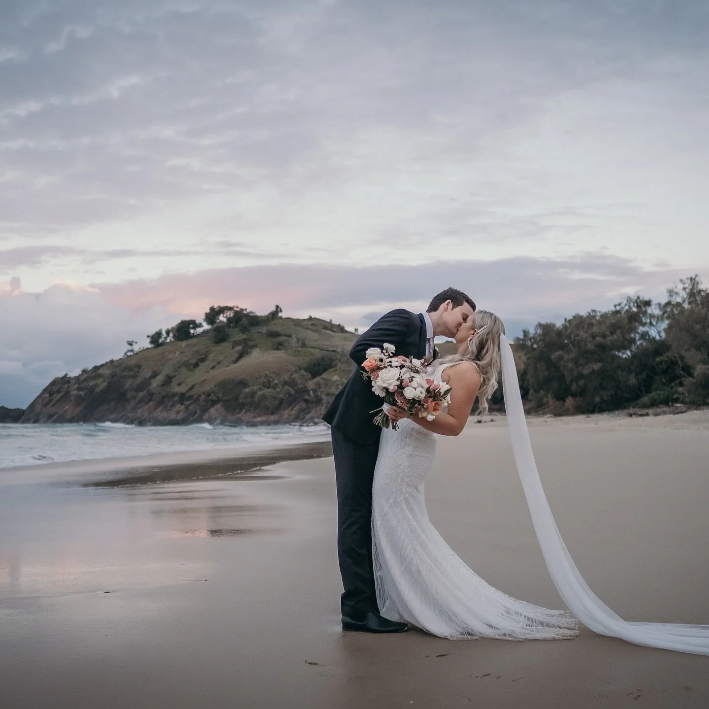 S E P T E M B E R *D I M I T Y + B R Y S O N*
WILDHEARTED & HITCHED
Run away with us…
Boutique Elopement Specialists