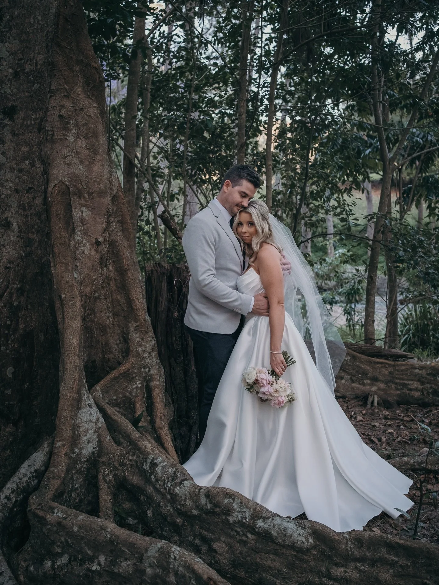 &ldquo;All this time, I believed with all I am that I would find you.&rdquo; @tylerknott 

WILDHEARTED &amp; HITCHED
Run away with us&hellip;
Boutique Elopement Specialists
