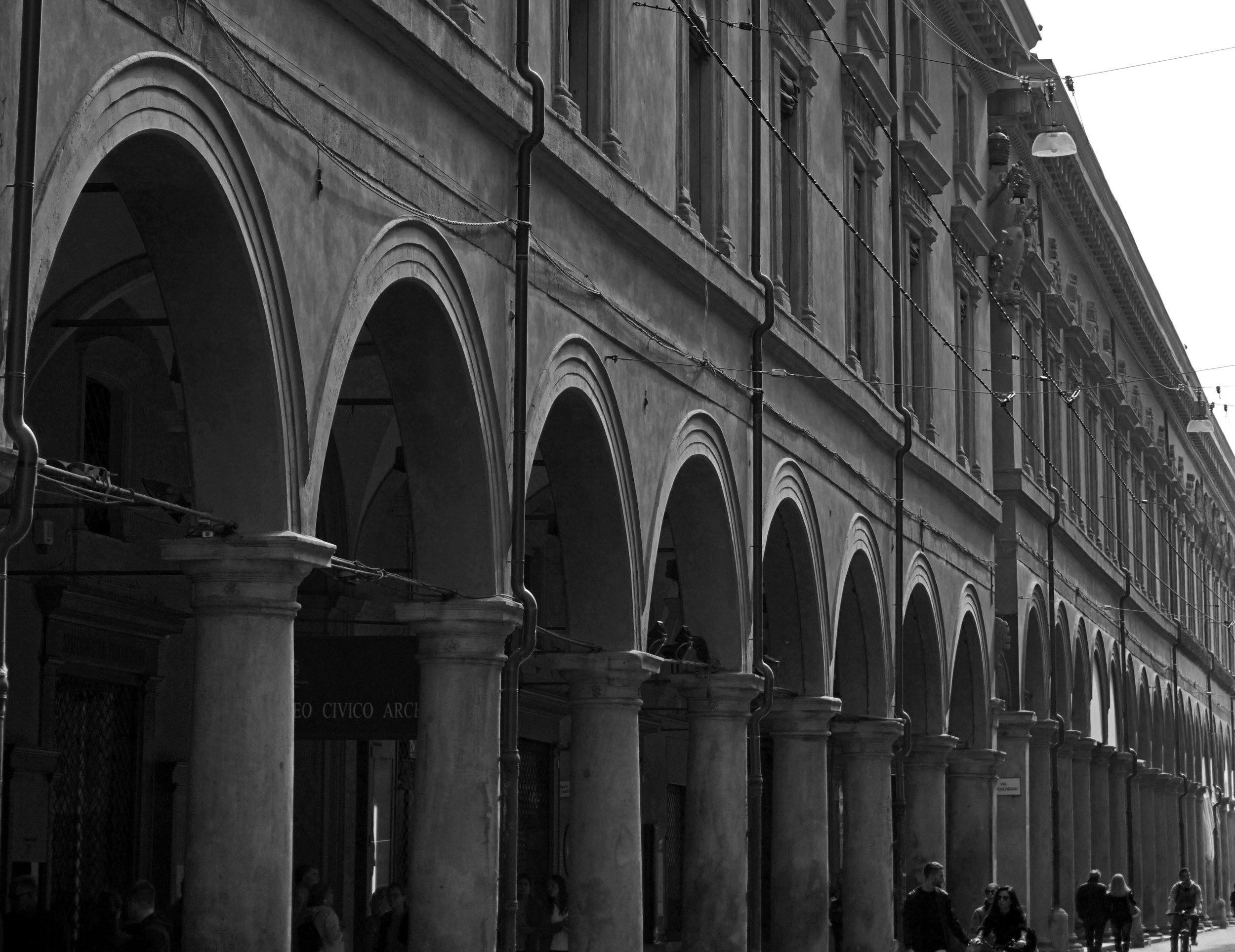 Porticos galore.