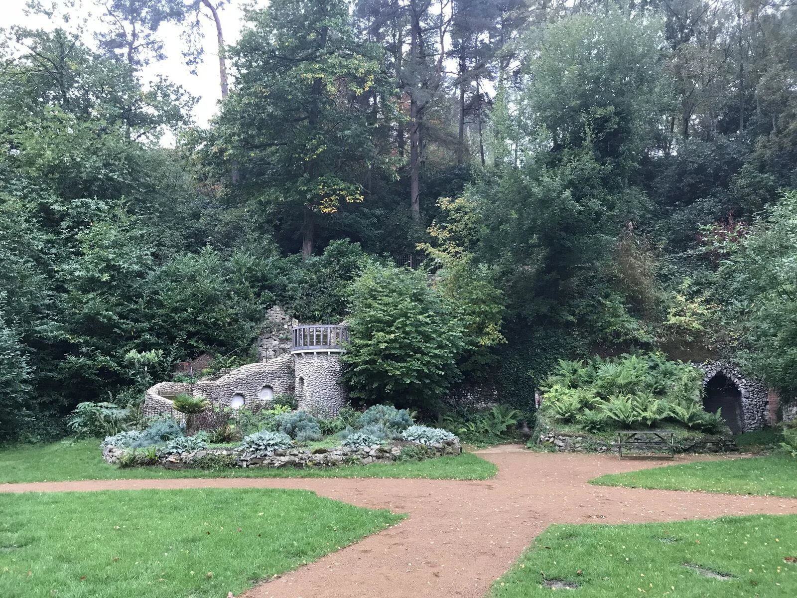 Historic Gardens — Surrey Gardens Trust