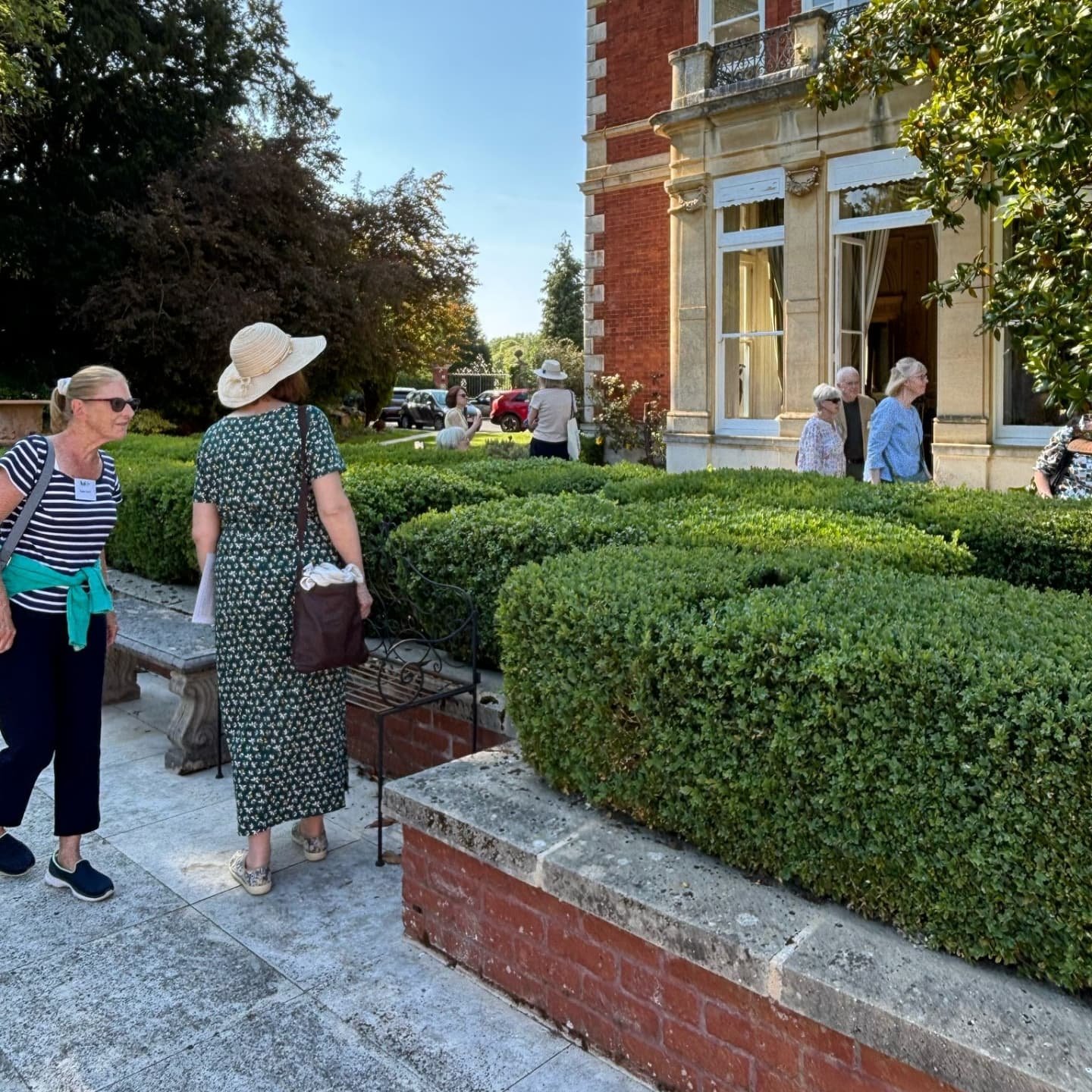 The majestic setting of the salon at Fetcham Park proved the perfect setting for our Afternoon Tea &amp; Chat event last week. 🫖

The beautiful Spring afternoon encouraged an early gathering to enjoy the gardens and terrace with the backdrop of casc