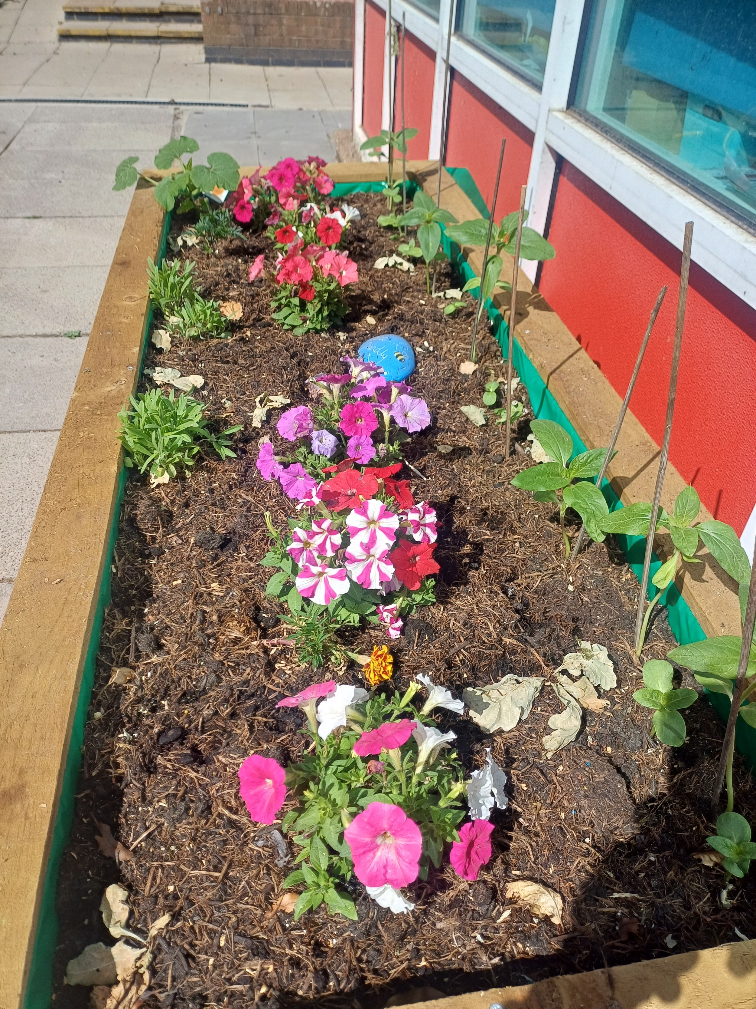Worplesdon planter 1.jpg