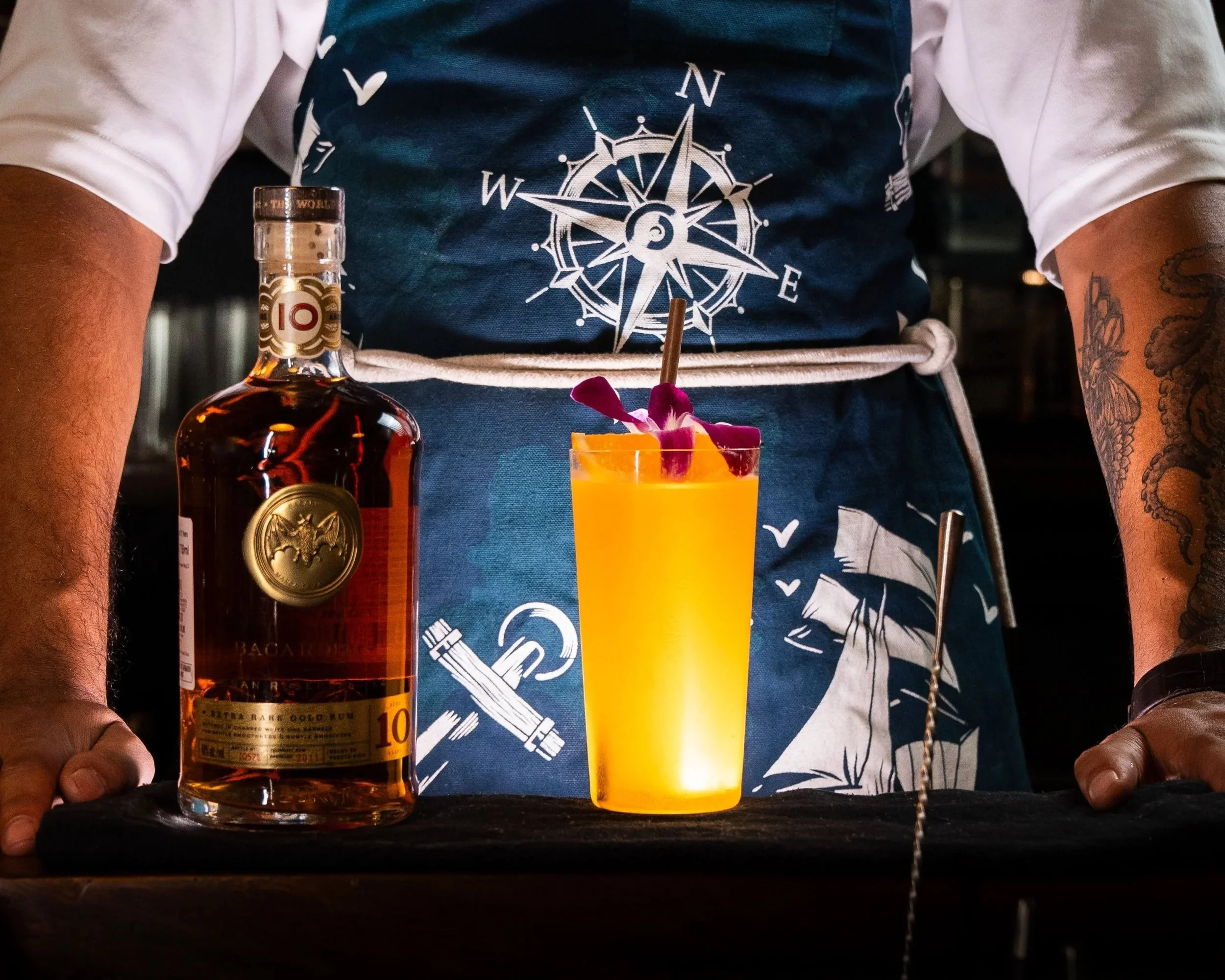 Bar Outrigger's Storm in a Glas