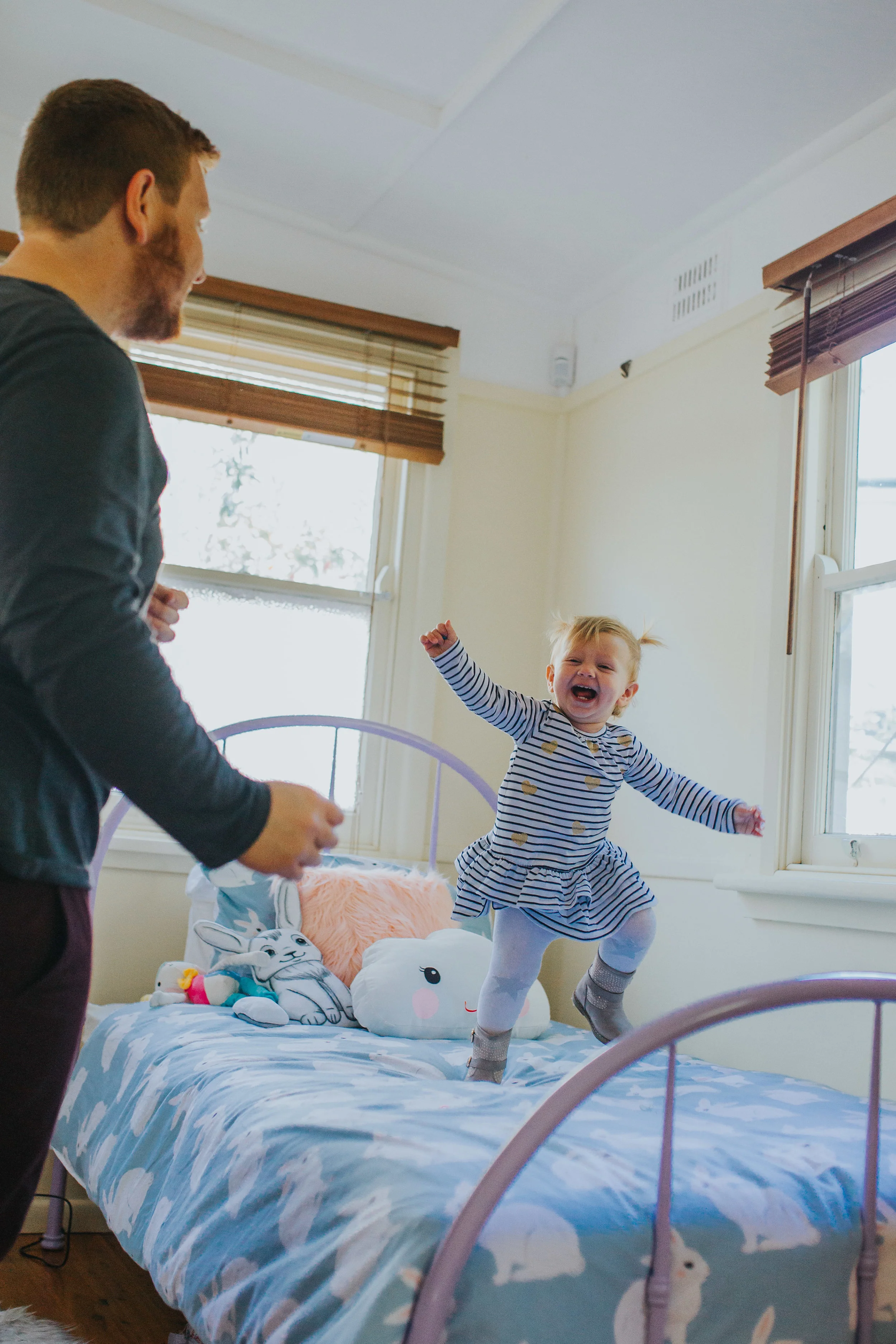 bed jumping | Hills district photographer
