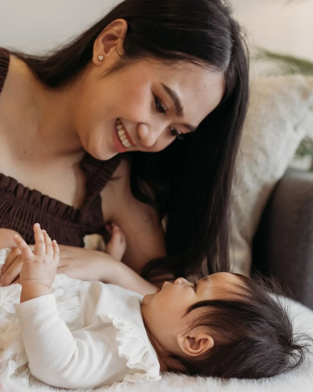 In home snuggles are perfect for little ones under 1.  At this time of year sunset sessions are quite late and in home sessions are a great alternative.  Little ones love to be in their own environment and it is easy to get comfy and snuggling with t