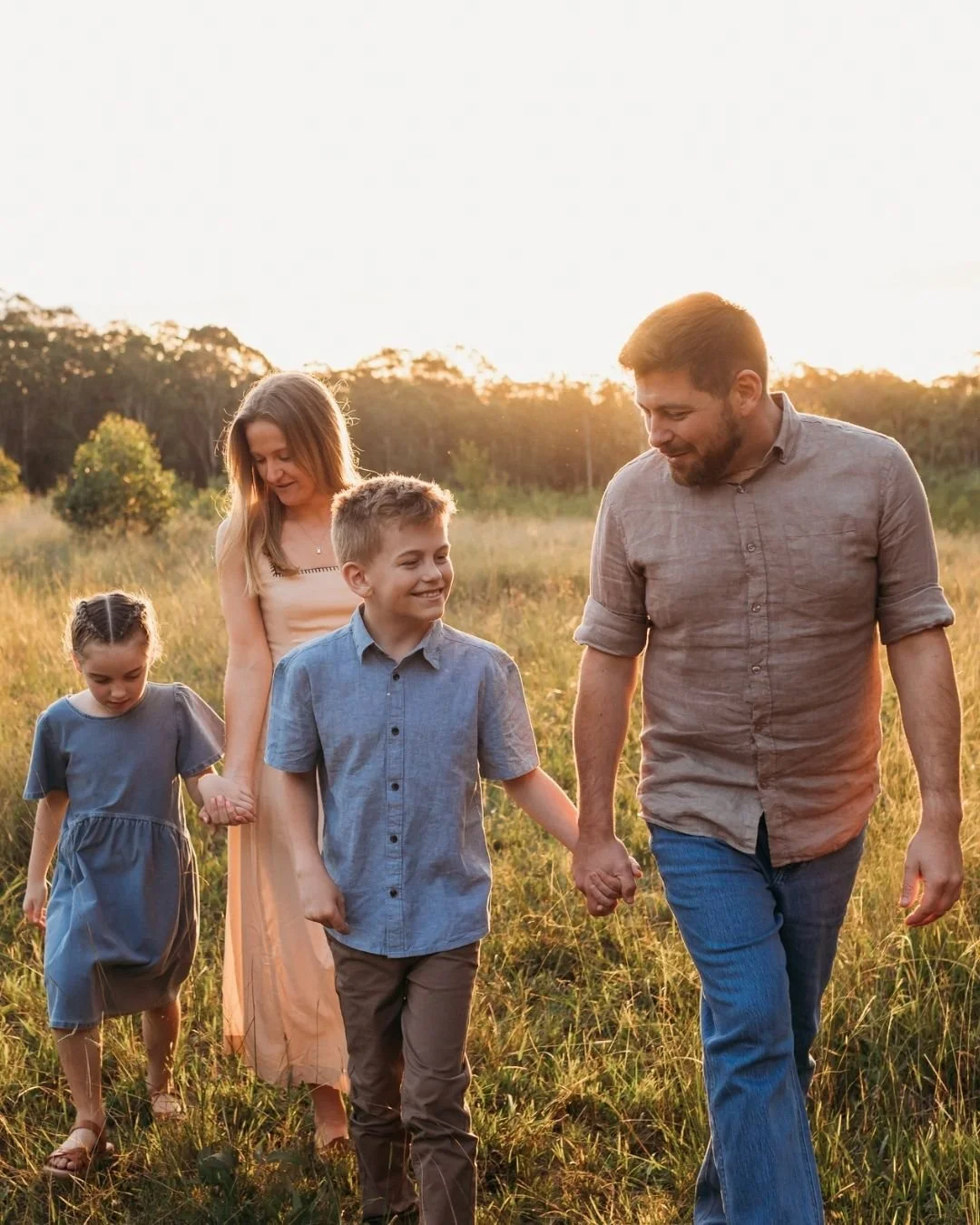 Dates are filling up fast for family sessions in 2026 so if you would like to jump in early in the new year reach out soon!
.
.
#hawkesburyfamilyphotographer #hillsdistrictfamilyphotographer #Sydneyfamilyphotographer #bluemountainsfamilyphotographer 