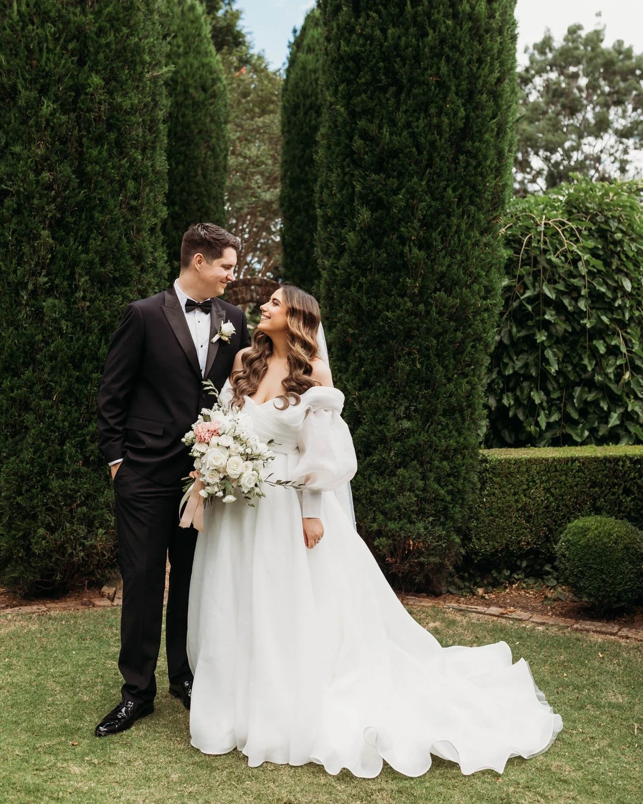 STUNNING. That is the only word for thes guys and this amazing venue.  I had so much fun shooting it little Italy right here in our very own Hills District of Sydney. @guestlands was the perfect backdrop for this classy low key couple.

#hawkesburyph