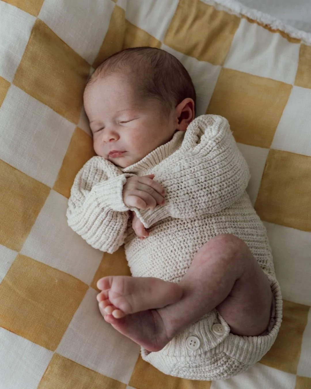 Baby April in all her deliciousness.  If you are loving these take it as a sign to book your newborn session with me now!

#hawkesburyphotographer #hawkesburynewbornphotographer #StorytellingPhotography #UnposedMoments #InHomeSession #sydneynewbornph