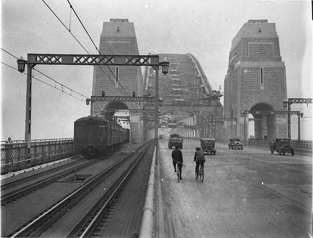 Sydney Harbour Bridge, 1932. Photo courtesy Sam Hood.