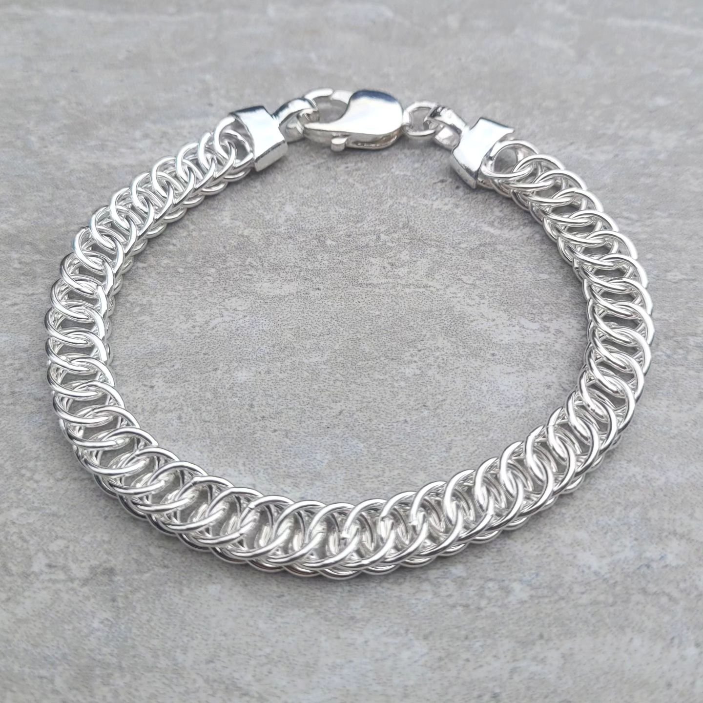 Silver is back baby!💙 ... Gorgeous new heavy bracelet with unusual herringbone link and heavy clasp, it's a beauty! Sterling Silver #silverbracelet #statementbracelet #wristwear #armcandy #wristcandy #wriststacks #braceletstacks