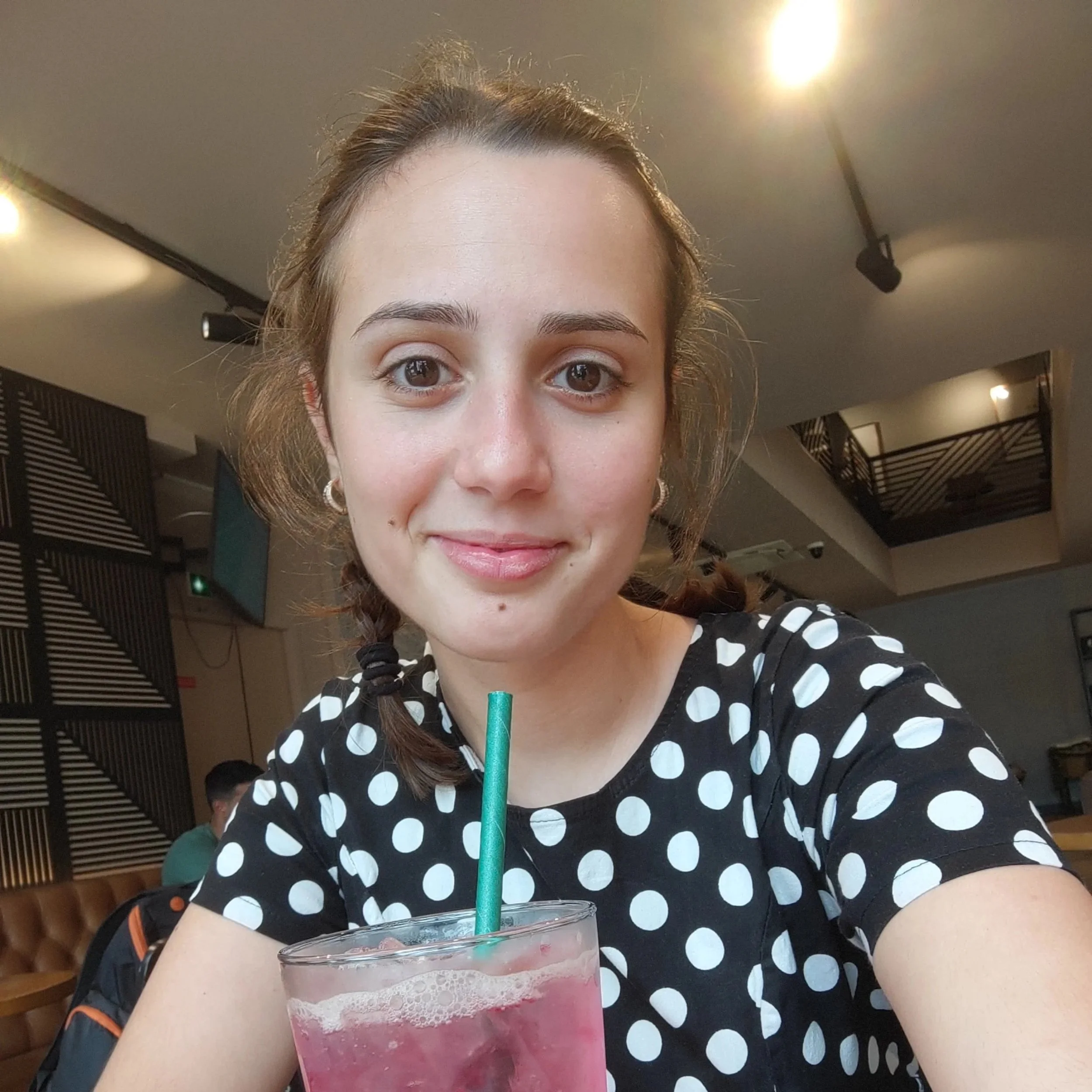 Anna Buzhora / Анна Бужора