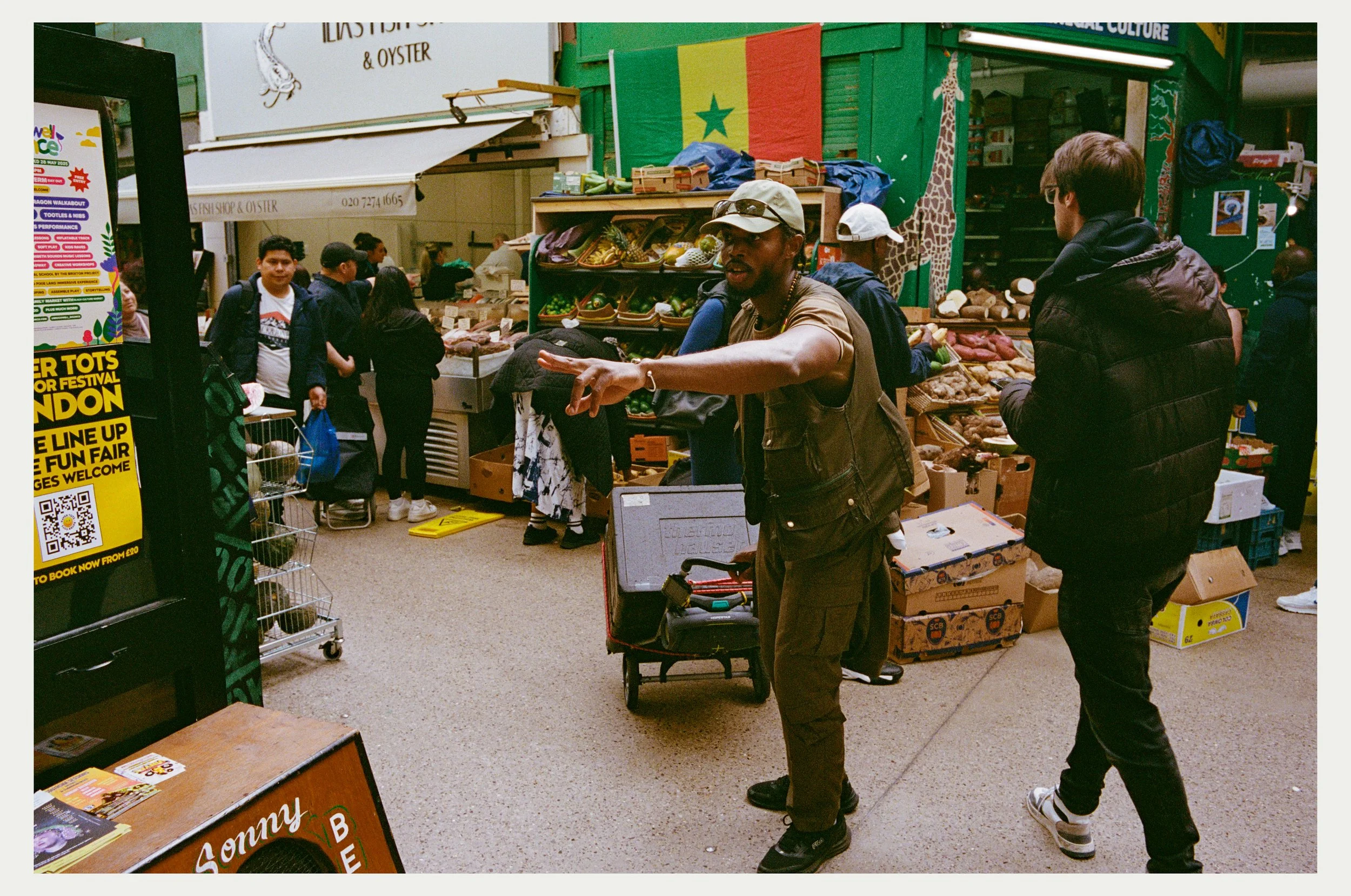 044-Random 35mm Post-000106940024.jpg