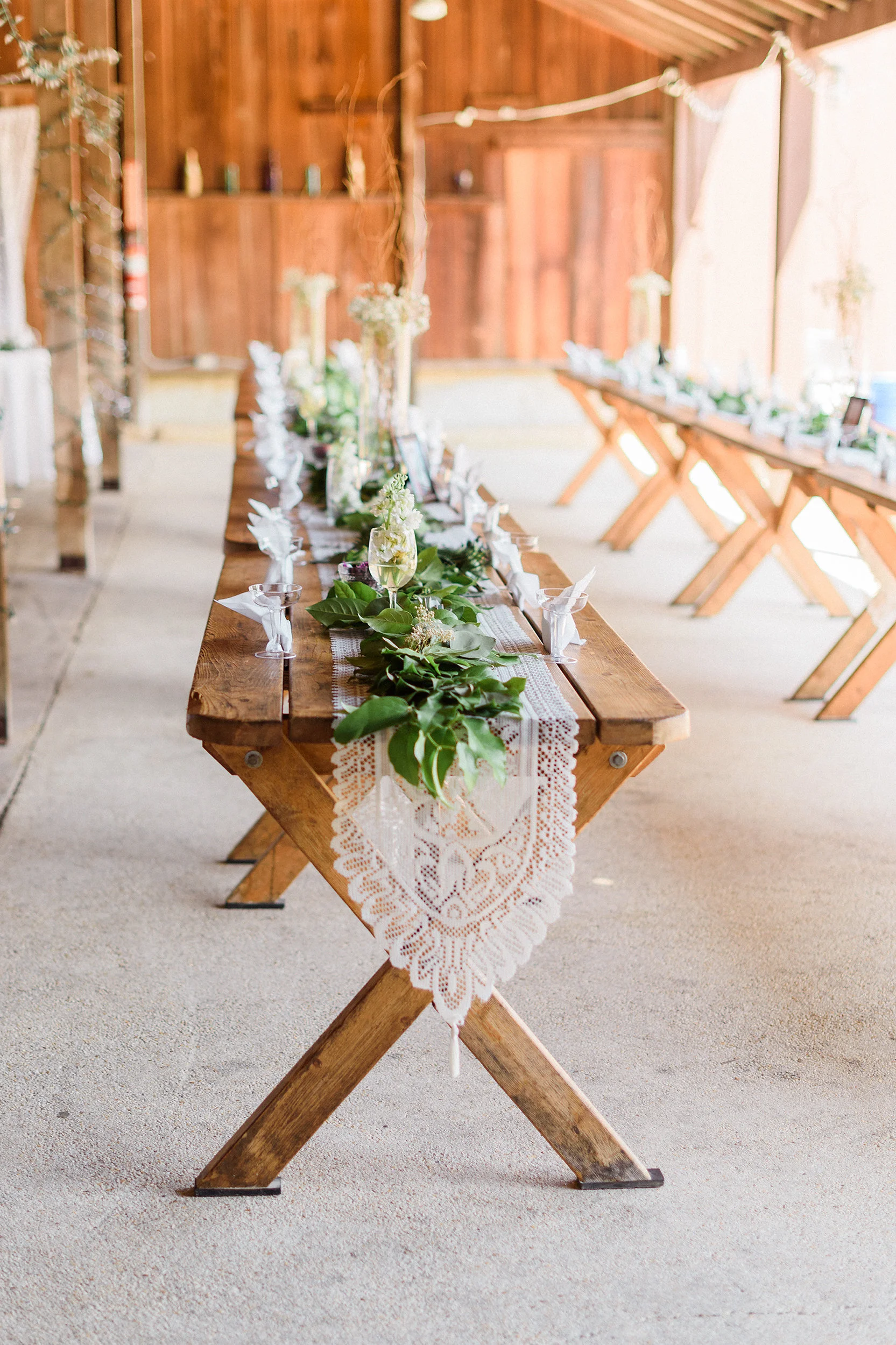 Laurel Bloom Rustic Wedding24.jpg