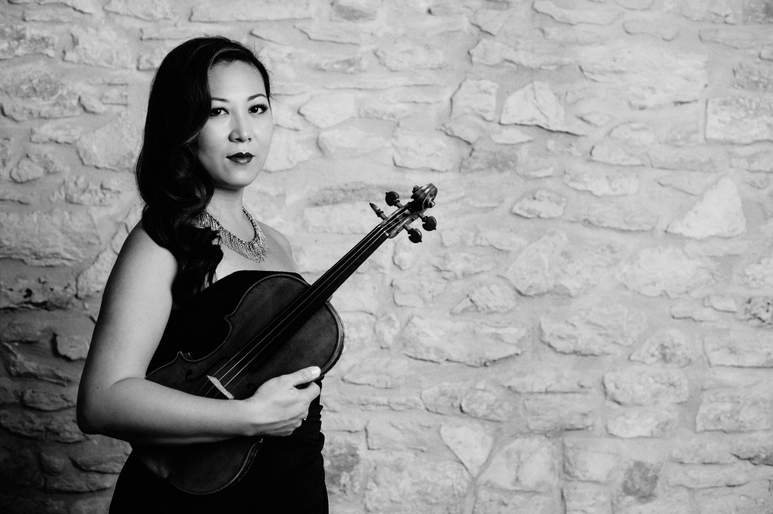 Sandy Yamamoto headshot 2 b-w.jpg